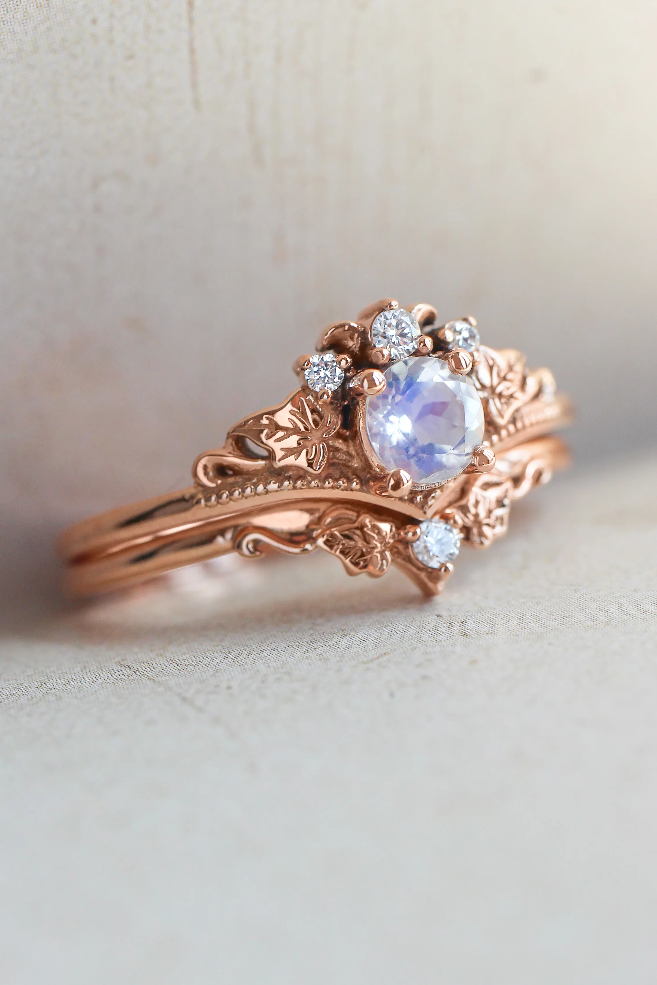Ariadne | bridal ring set, 5 mm round cut gemstone - Image 6
