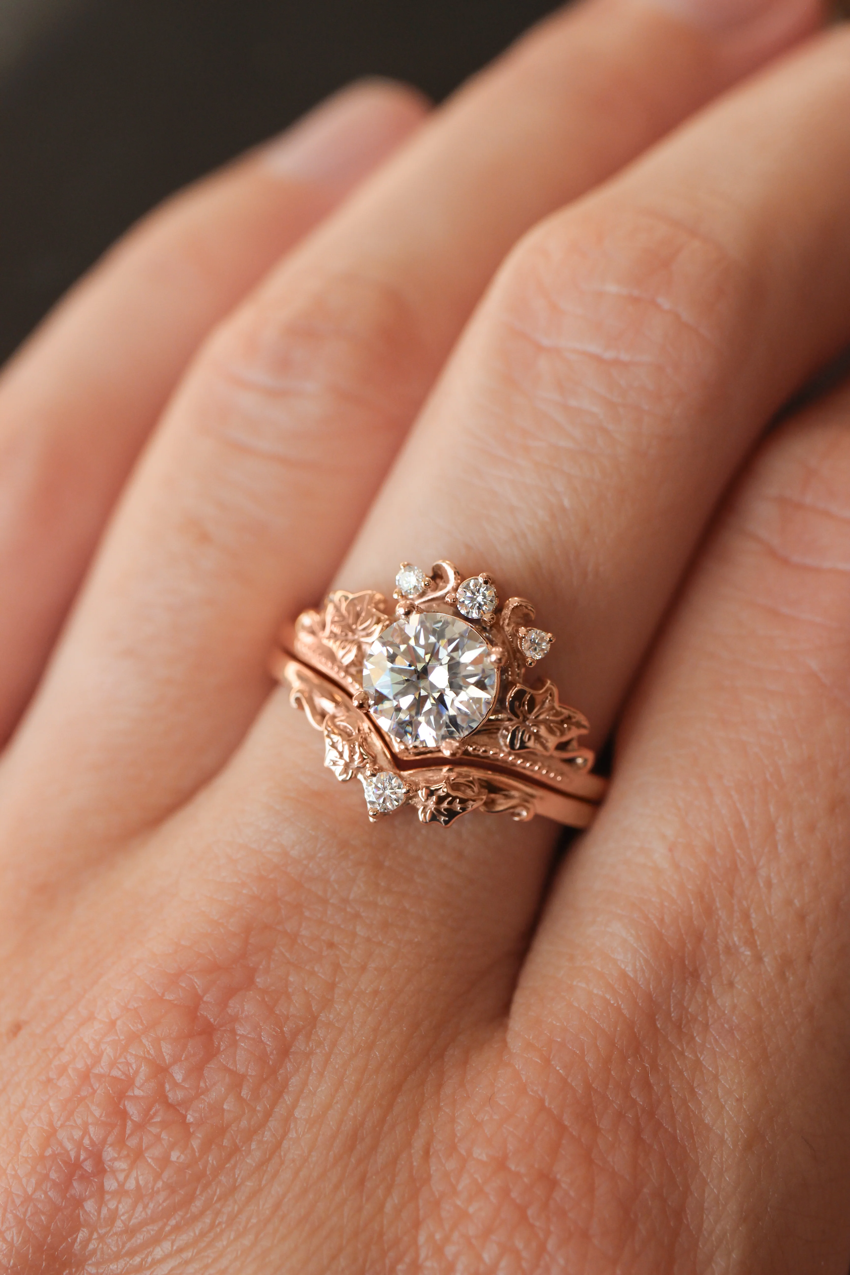 Ariadne | bridal ring set, 6.5 mm central gemstone - Image 5