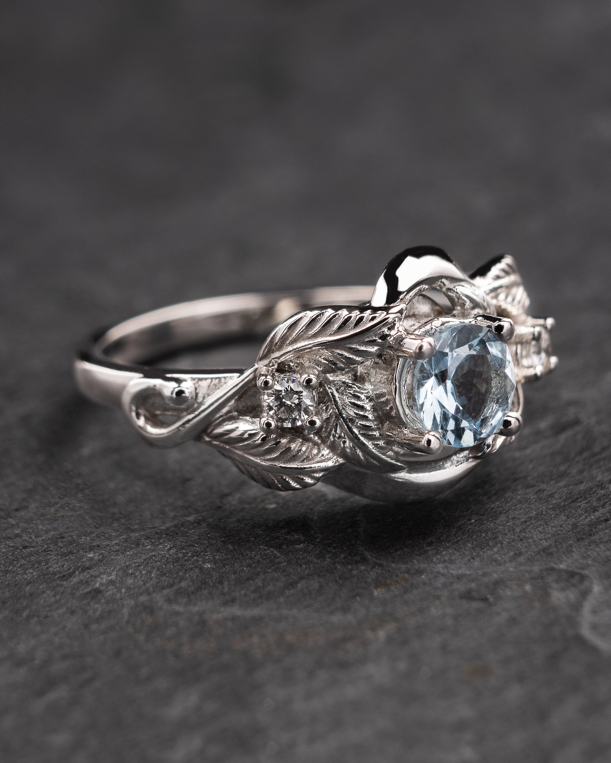 Azalea | custom ring setting, three gemstones ring, 5 mm central - Image 4