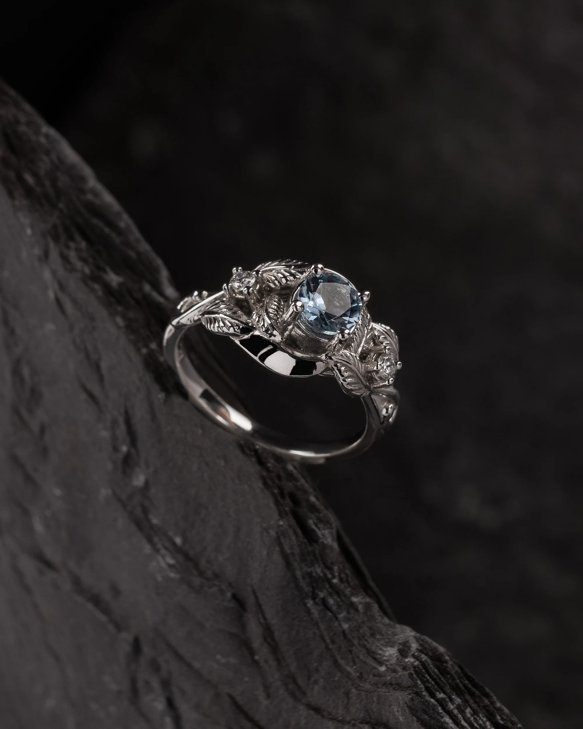 Azalea | custom ring setting, three gemstones ring, 5 mm central - Image 5