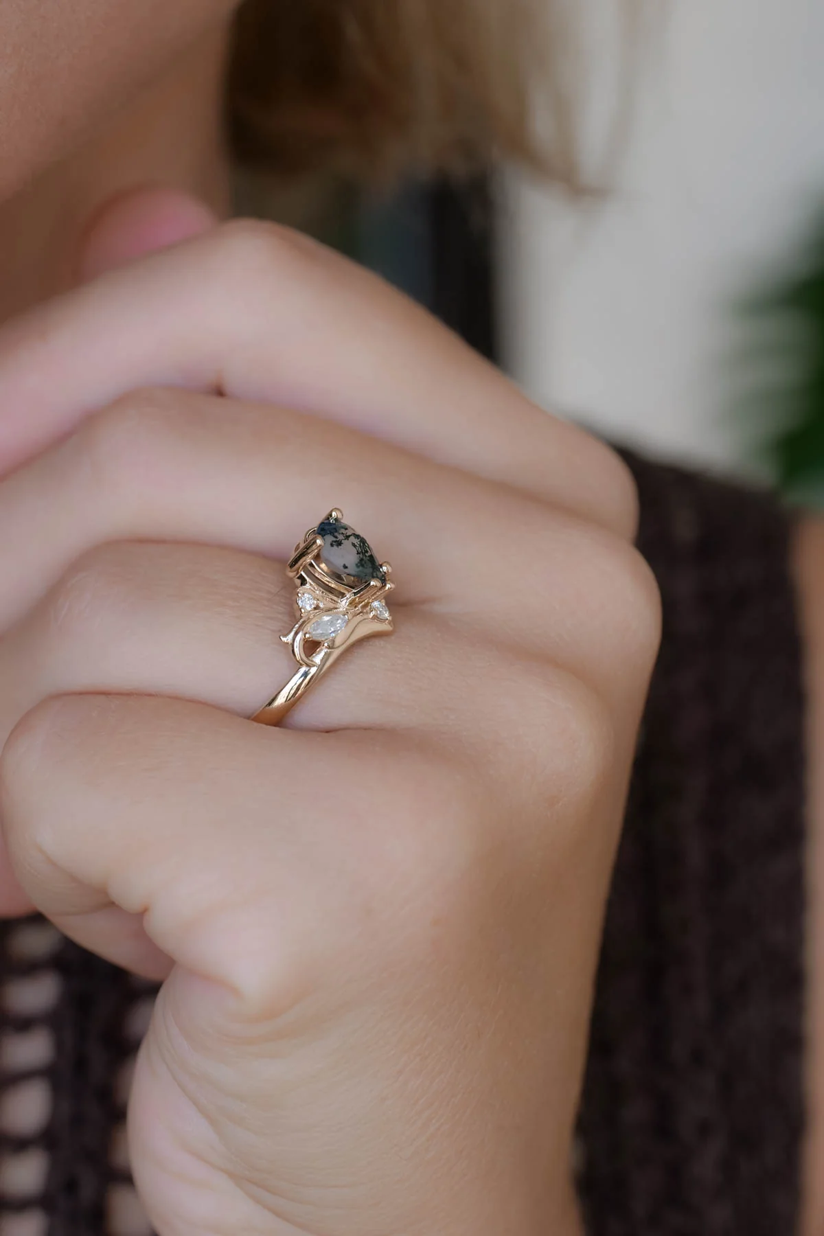 Big pear moss agate engagement ring, one of a kind gemstone ring / Swanlake - Image 4