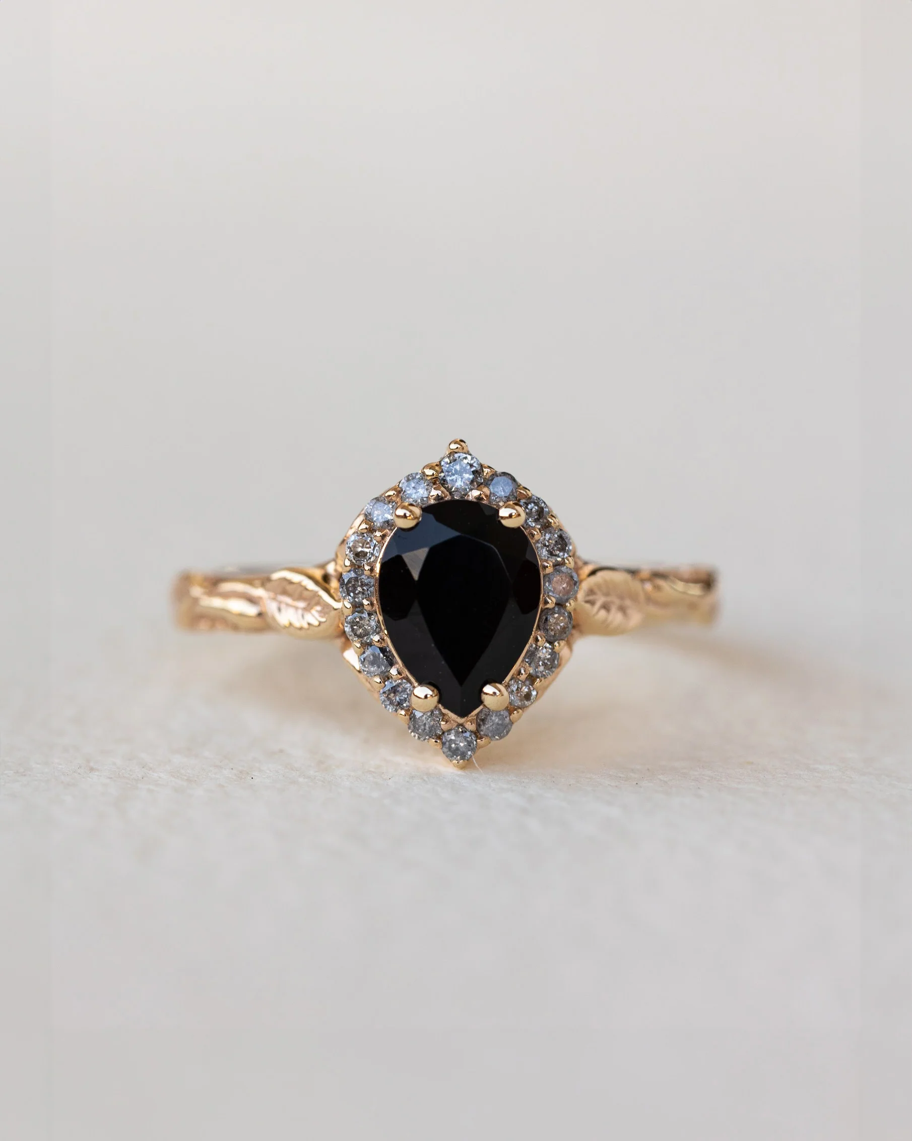 Black spinel with salt and pepper diamonds halo engagement ring / Florentina - Image 4
