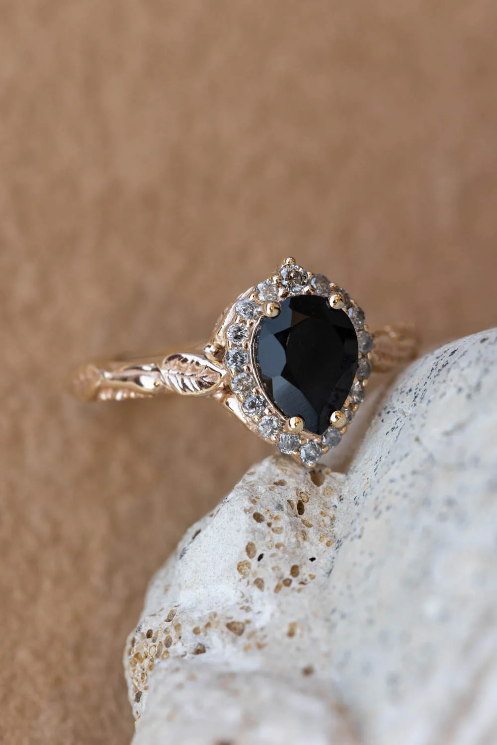 Black spinel with salt and pepper diamonds halo engagement ring / Florentina - Image 5