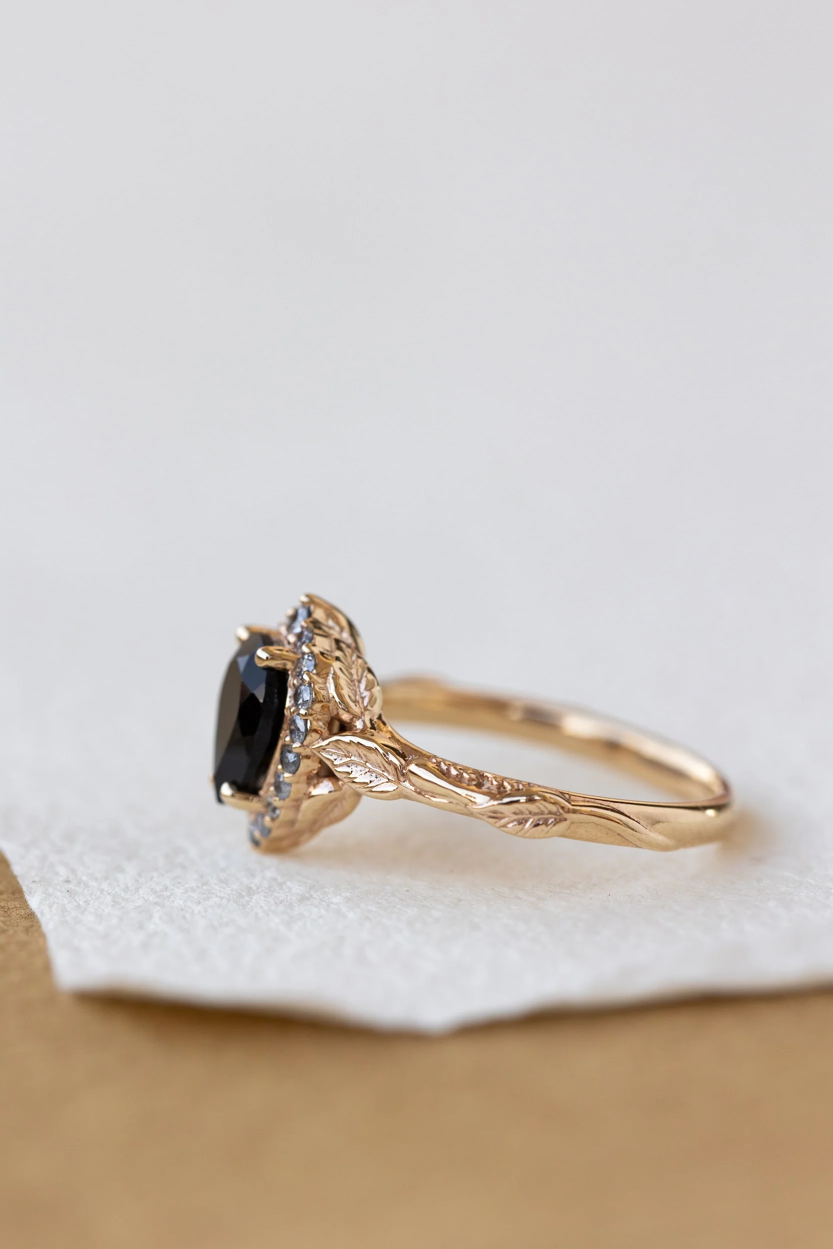 Black spinel with salt and pepper diamonds halo engagement ring / Florentina - Image 7