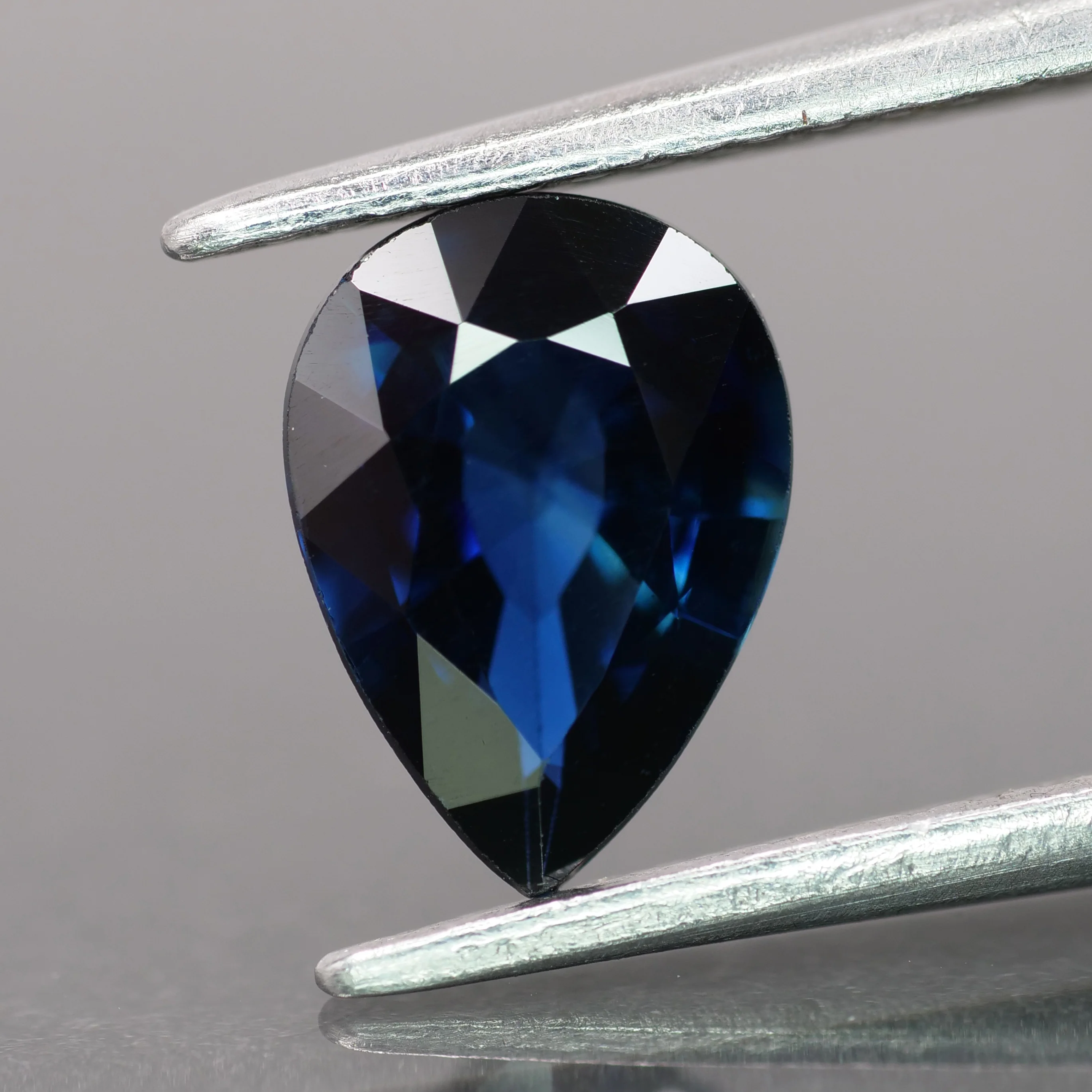 Sapphire | IGI certified | natural, deep blue color, pear-cut, *8x6mm, 1.15ct