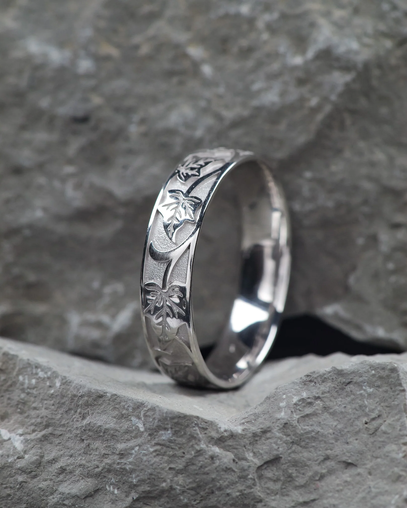 Carved leaves wedding band, ivy ring, 5 mm wide band - Image 7