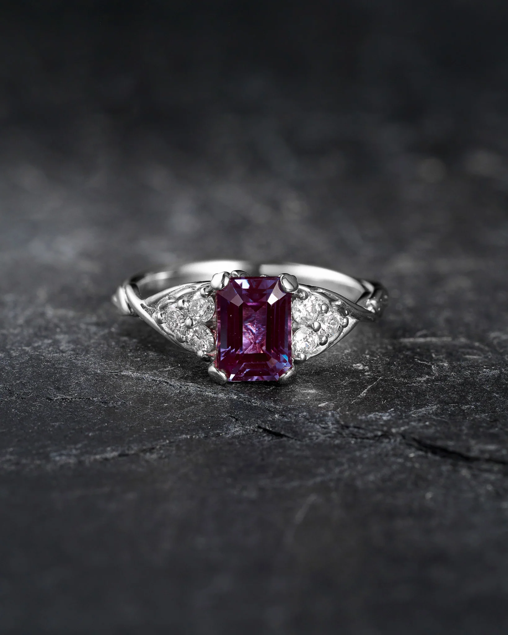 Colour changing alexandrite engagement ring with diamonds / Gloria - Image 3