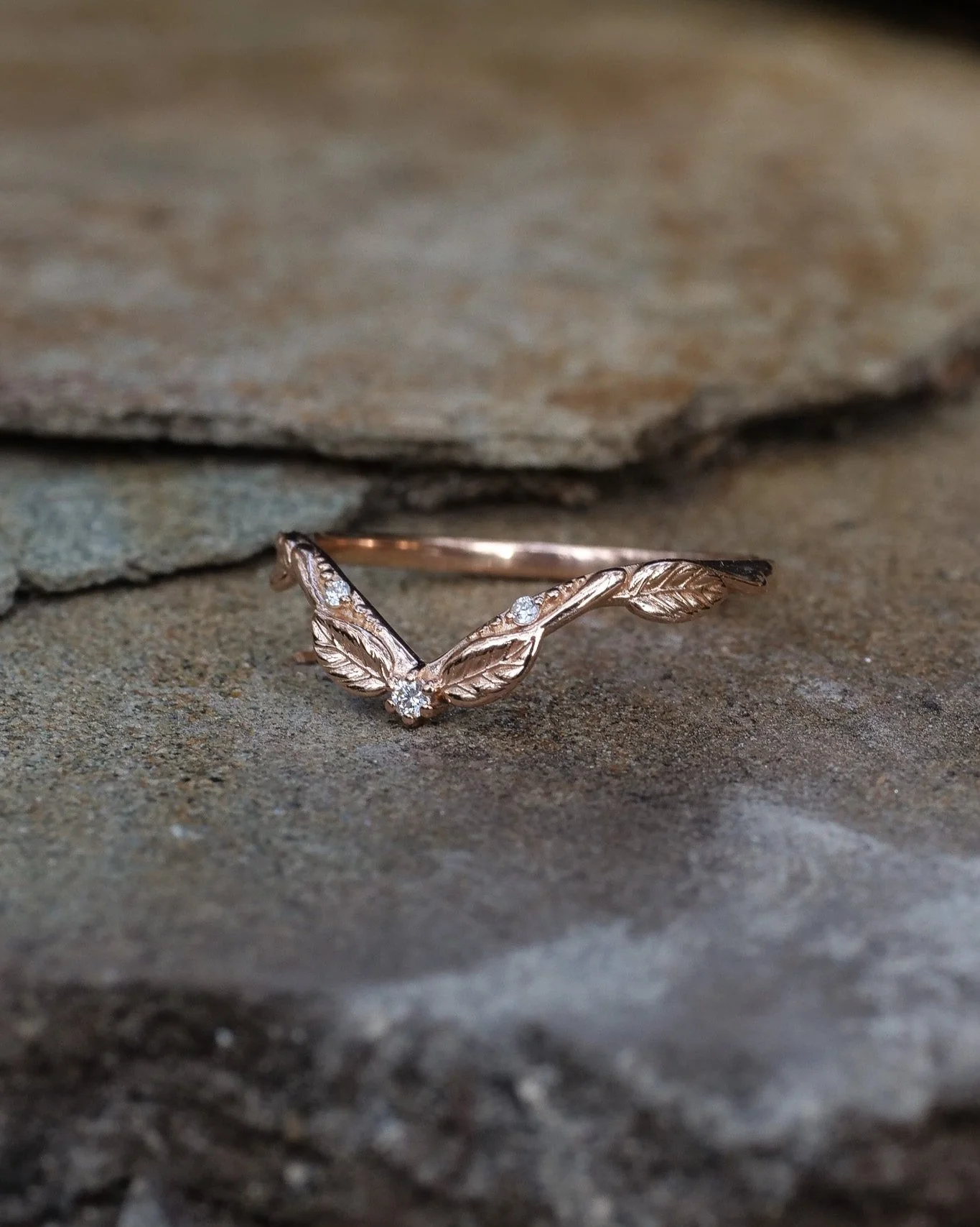 Curved vine and leaves wedding ring / matching band for Florentina - Image 4