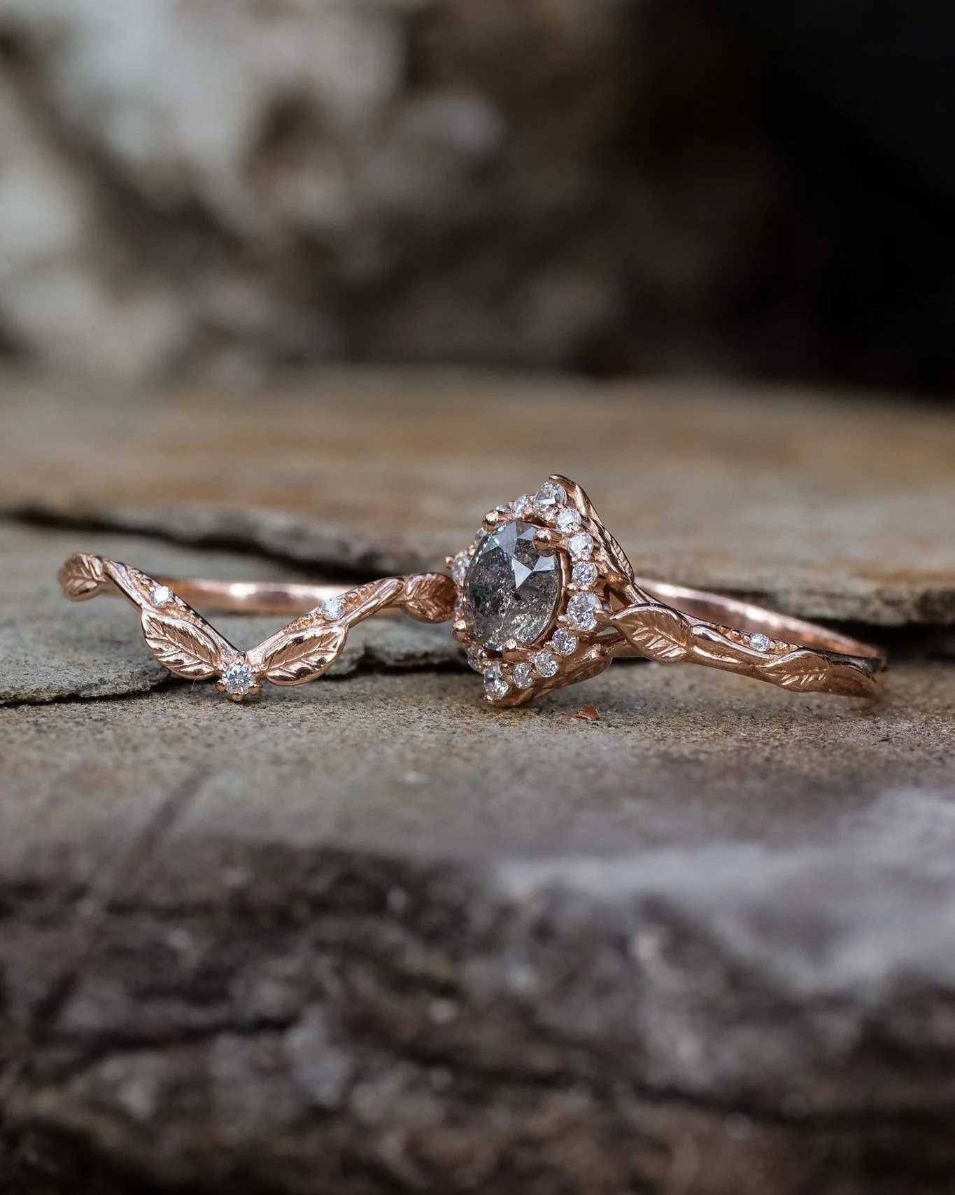 Curved vine and leaves wedding ring / matching band for Florentina - Image 6