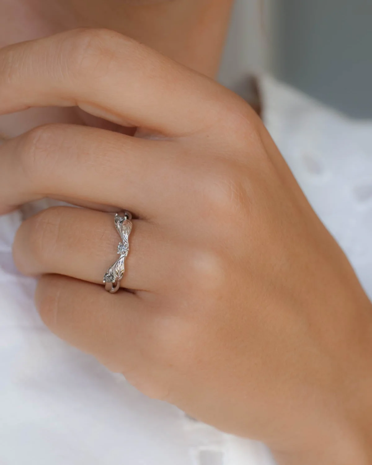 Curved wedding band with salt and pepper diamonds / matching band for Clematis - Image 4