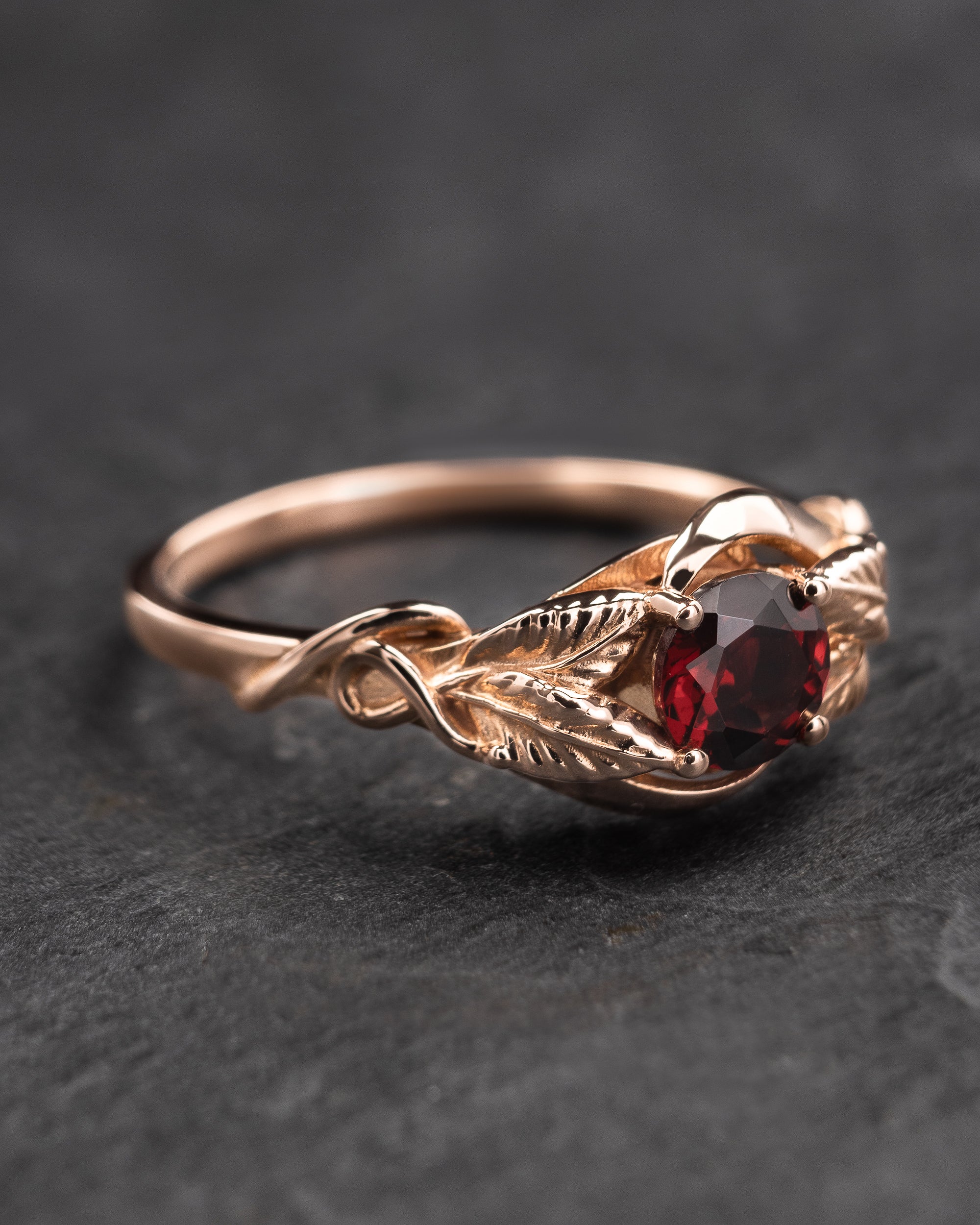Red garnet engagement ring / Azalea - Image 3