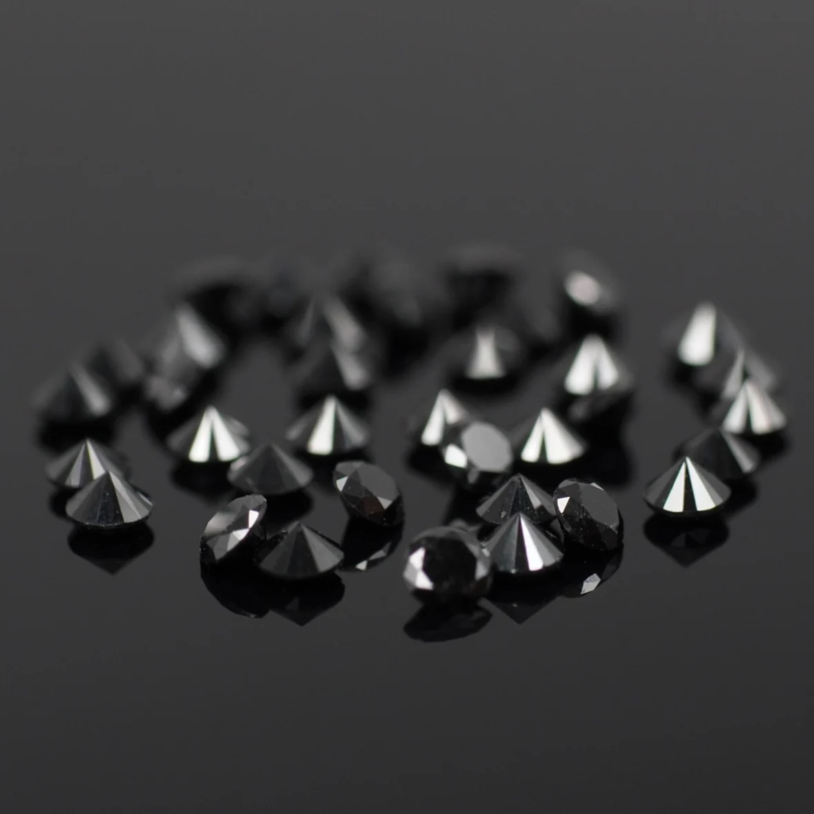 Diamond | natural, black color, round-cut, accent stones