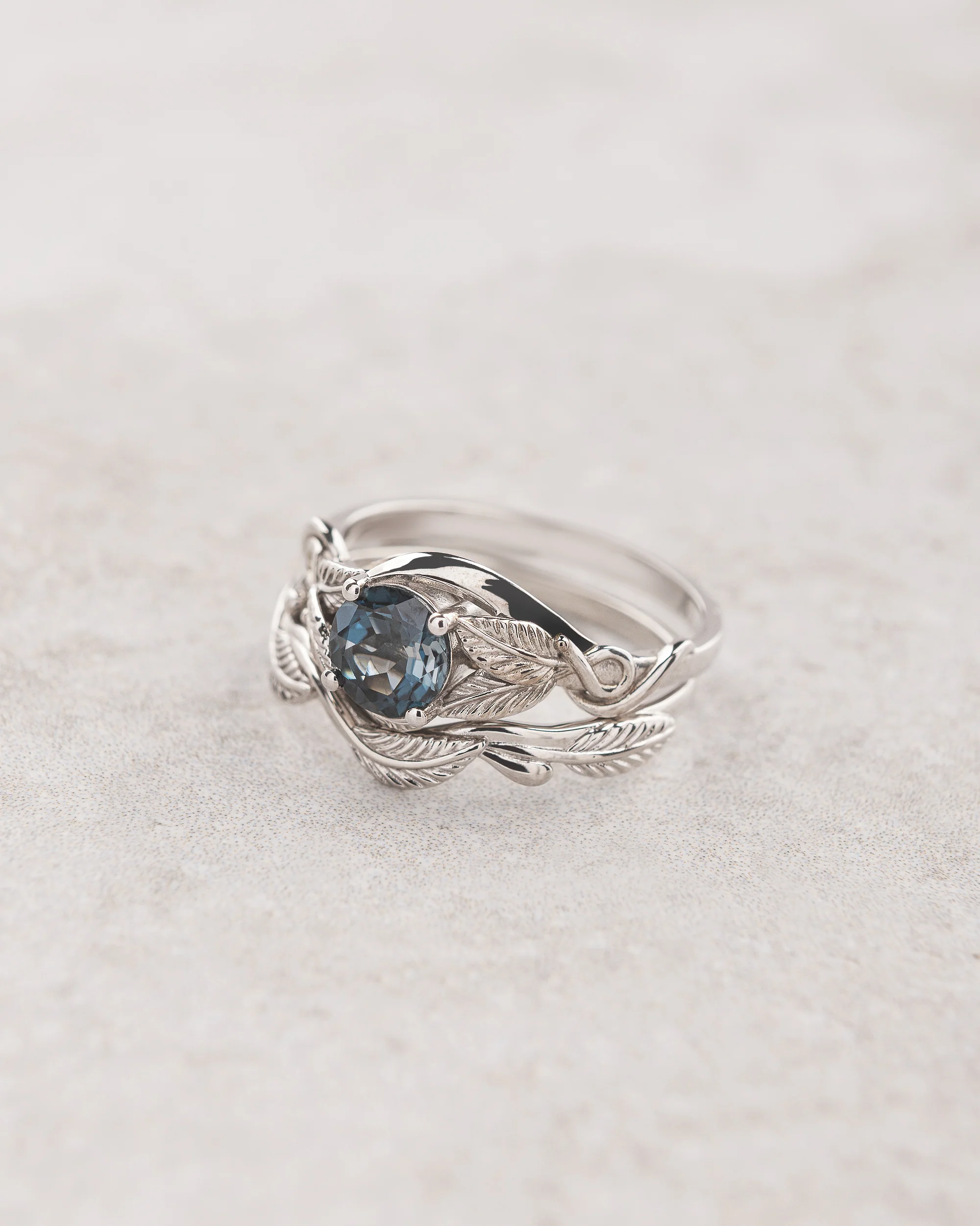 Engagement ring set with London blue topaz and twig wedding band / Azalea - Image 2