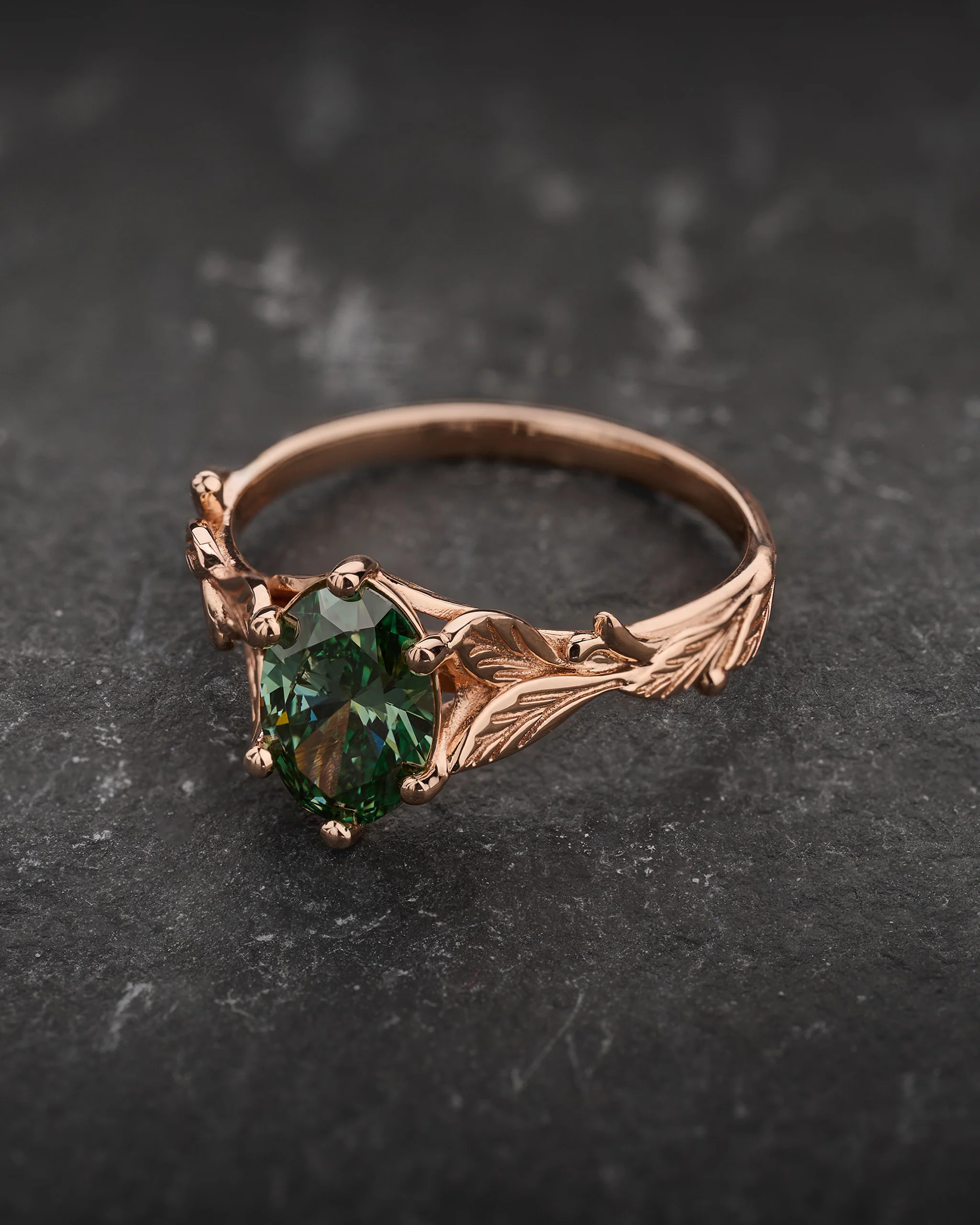 Engagement Ring with Big Green (Lab-grown) Diamond / Freesia - Image 4
