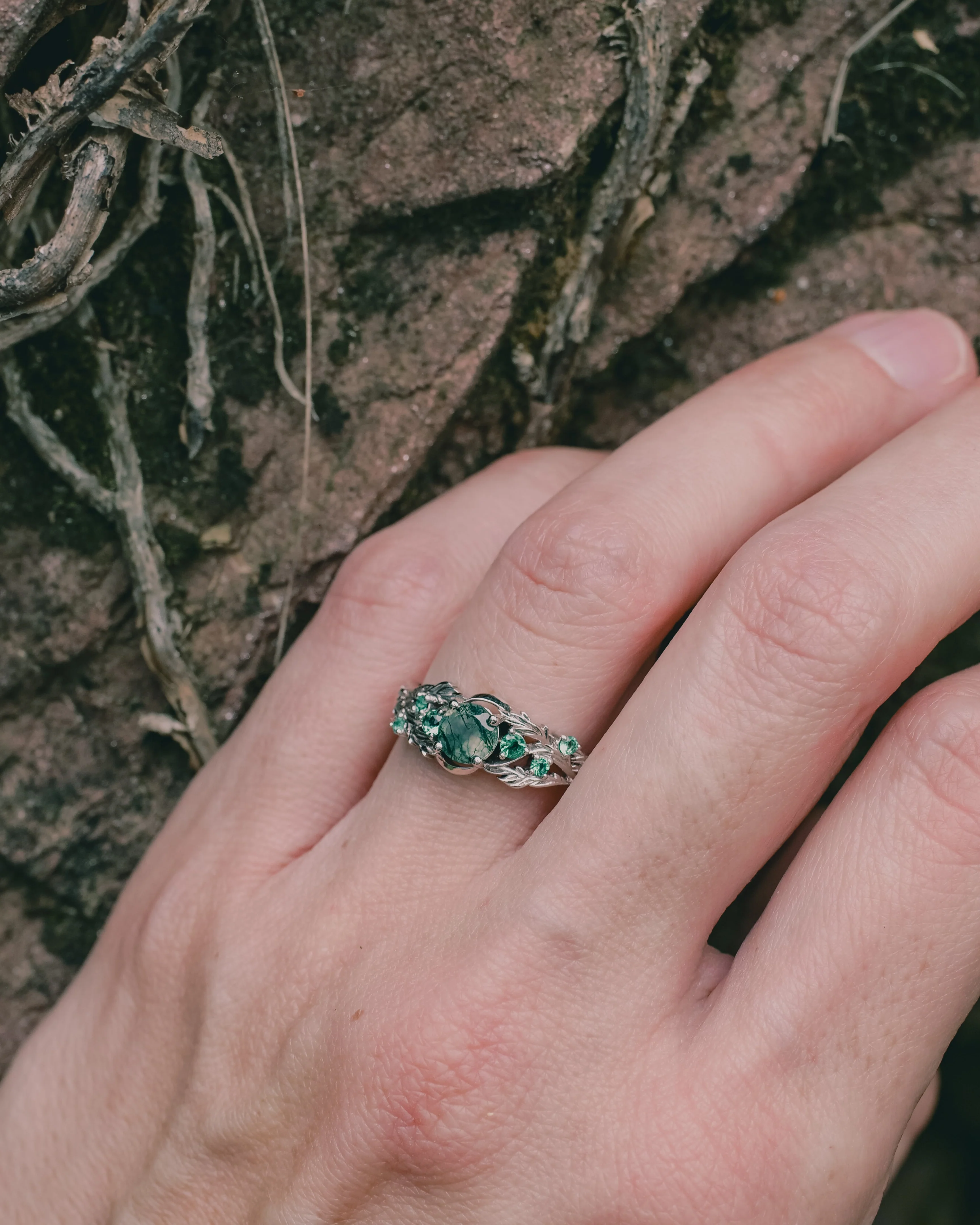 Moss agate & vivid emeralds ring / Japanese Maple - Image 5