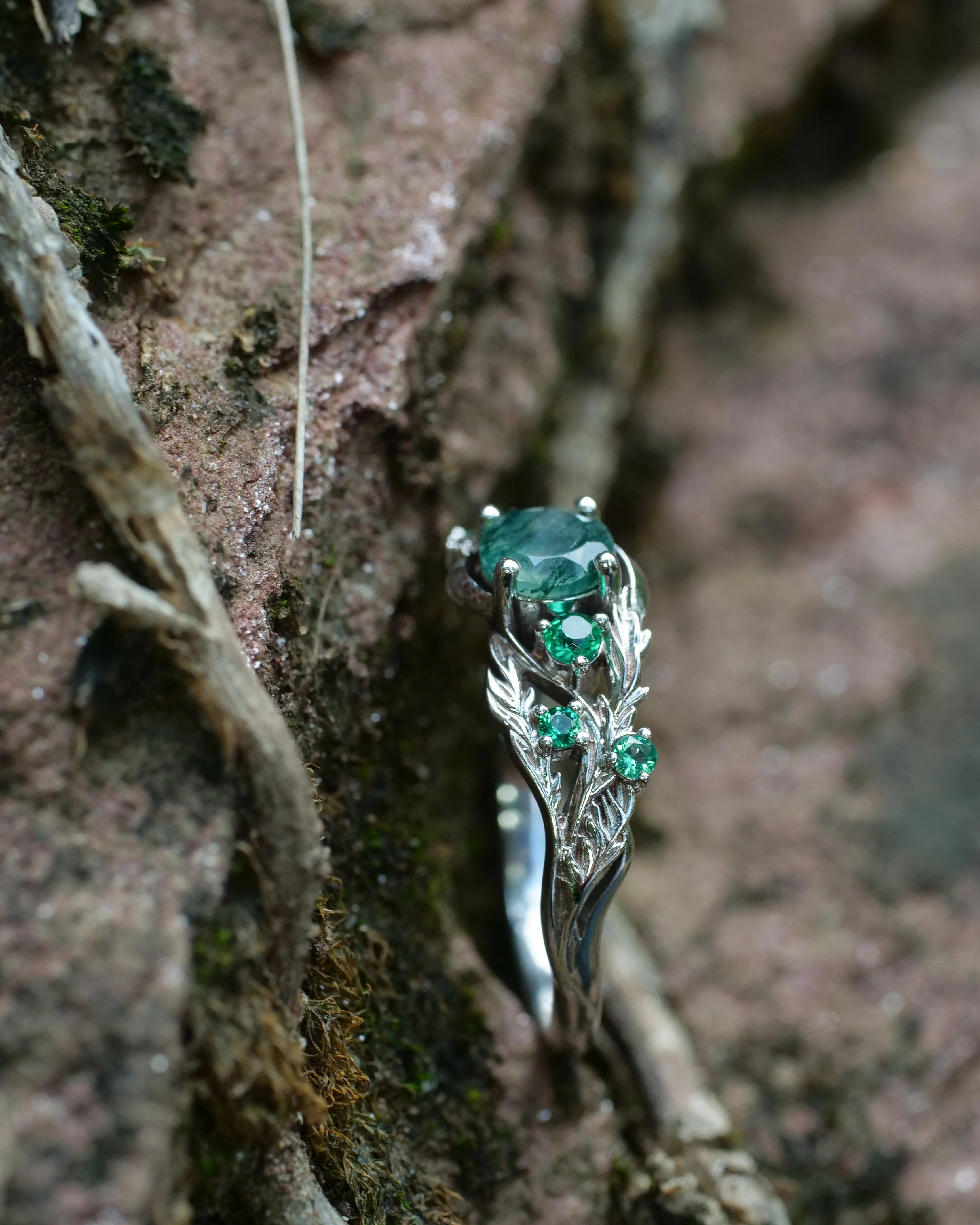 Moss agate & vivid emeralds ring / Japanese Maple - Image 6