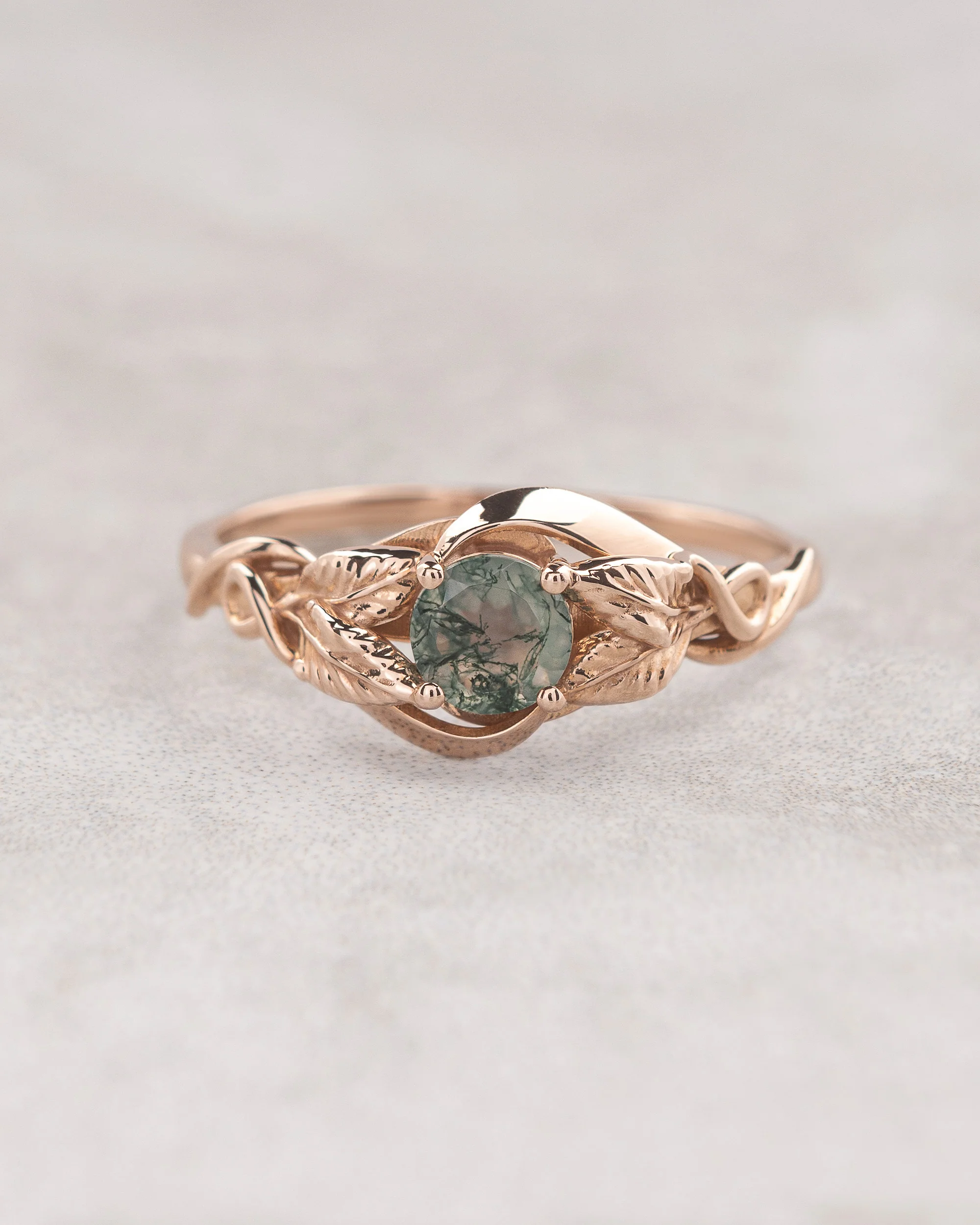 Round moss agate engagement ring with golden leaves / Azalea - Image 7
