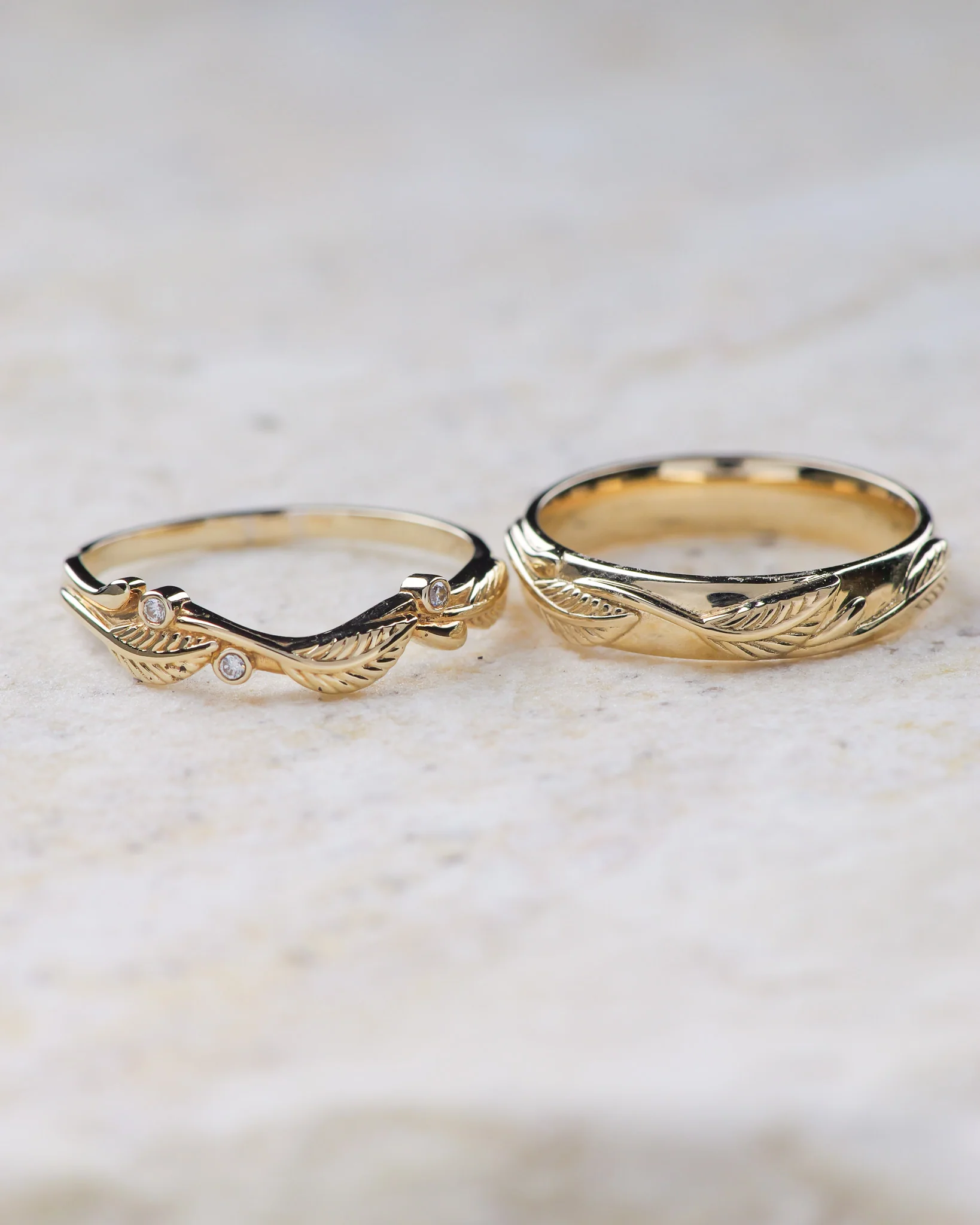 Golden leaves wedding bands set for a couple / Azalea - Image 3