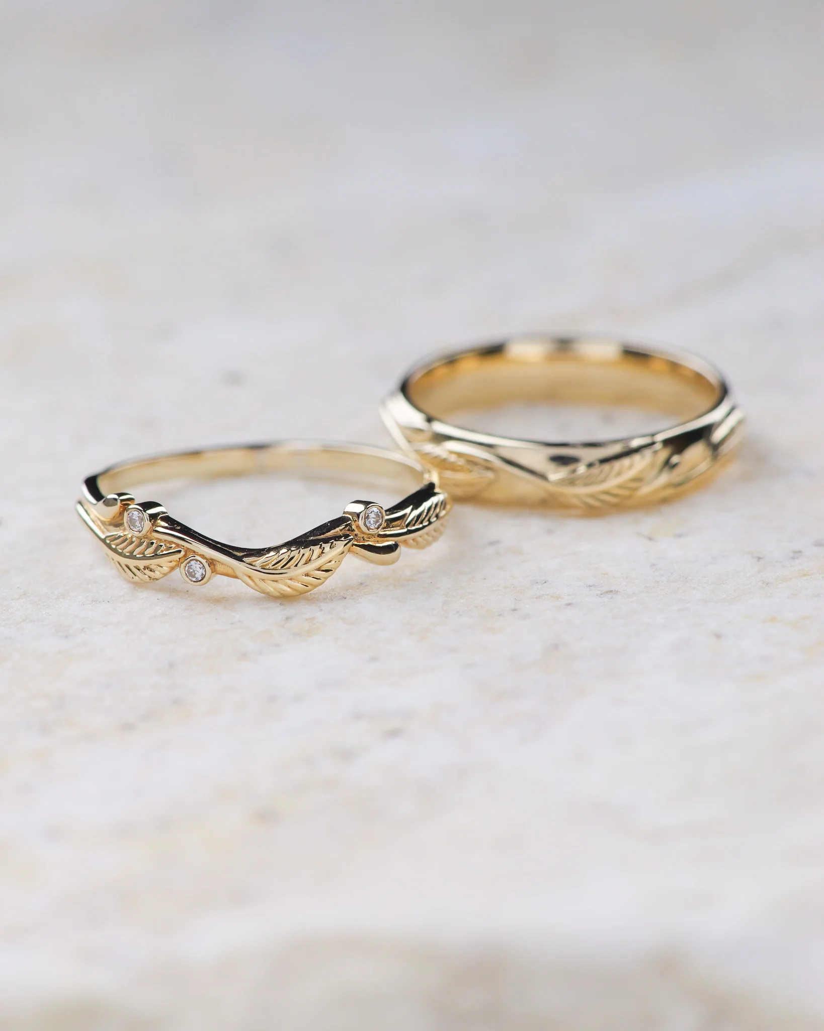 Golden leaves wedding bands set for a couple / Azalea - Image 5
