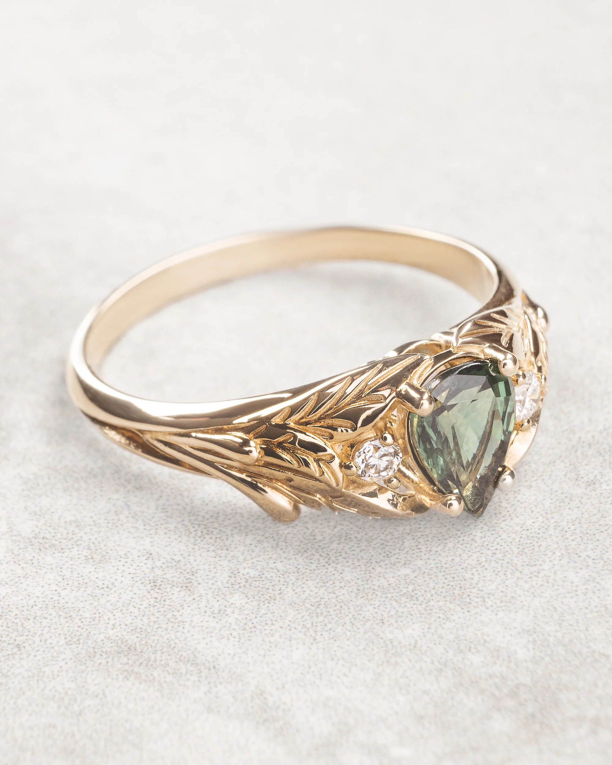 Green sapphire and diamonds bridal ring set / Wisteria - Image 7