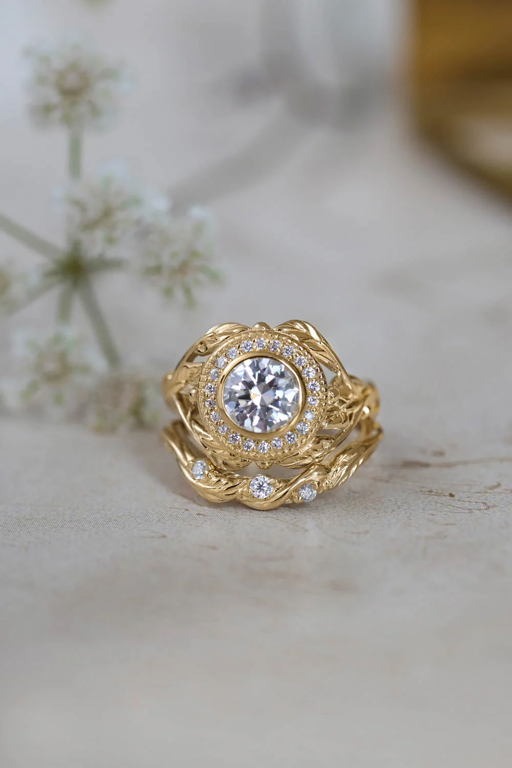 Lab grown diamond and halo bridal ring set, engagement ring with diamond 6 mm / Tilia - Image 8