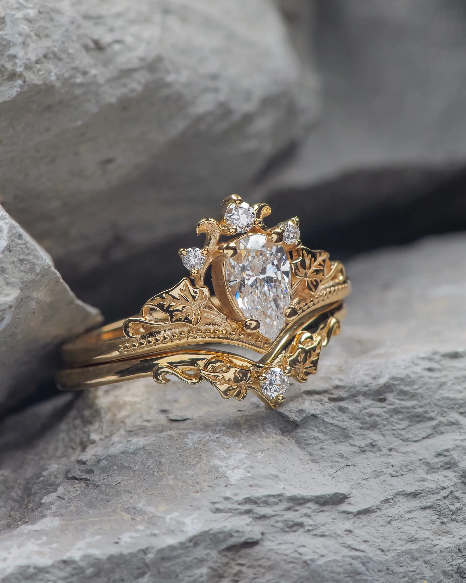 Lab grown diamond engagement ring, crown shape gold ring with diamonds / Ariadne - Image 3