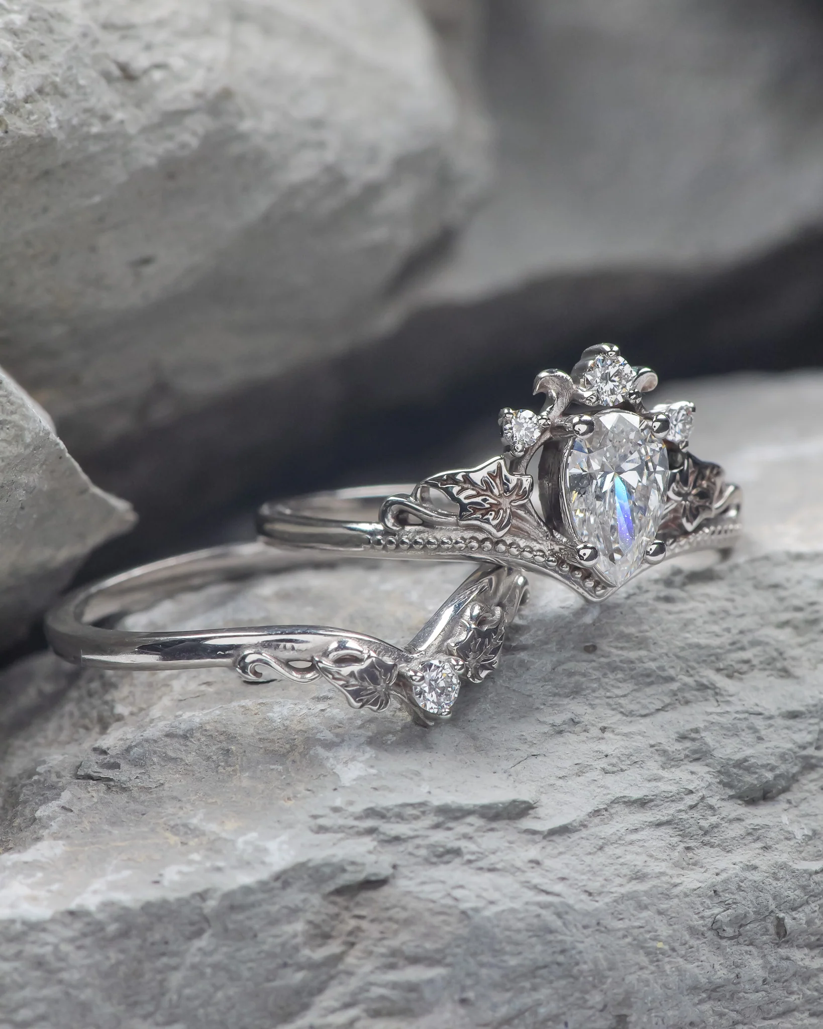 Lab grown diamond engagement ring set, crown shape gold rings with diamonds / Ariadne - Image 4