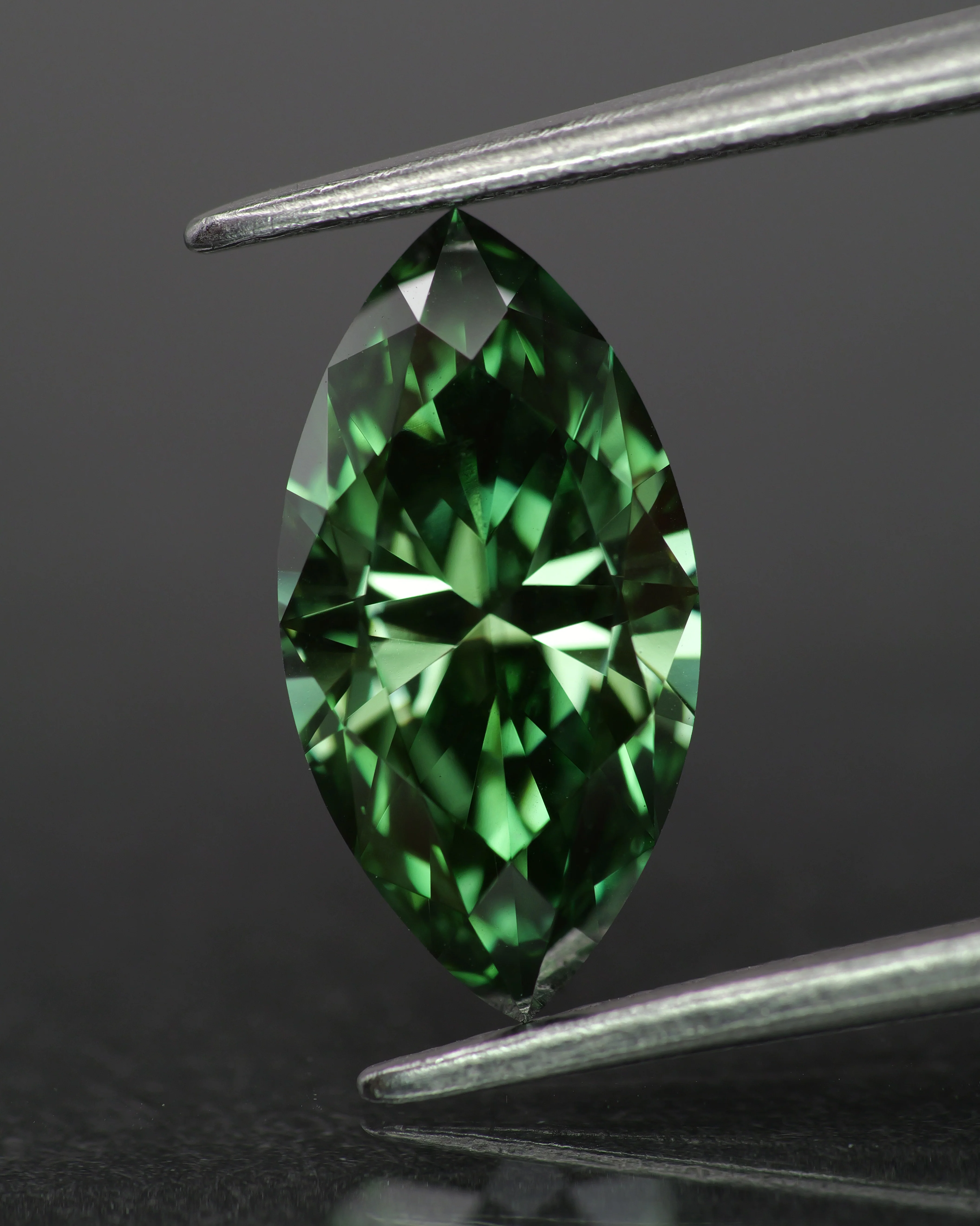 Lab grown diamond | IGI certified | marquise-cut, *12x6mm, Fancy vivid green color, VS1, 1.5ct