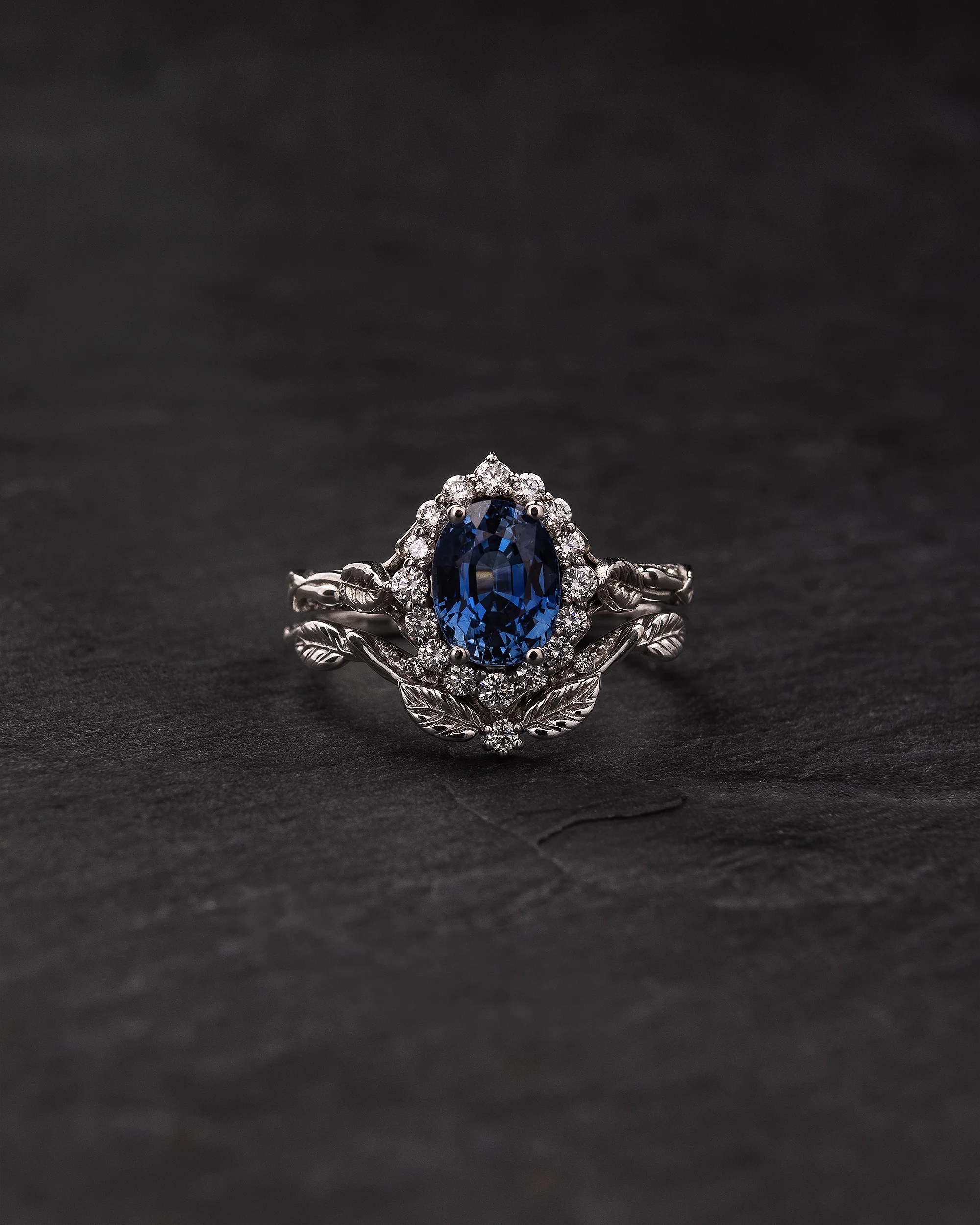 Curved vine and leaves wedding ring / matching band for Florentina - Image 3