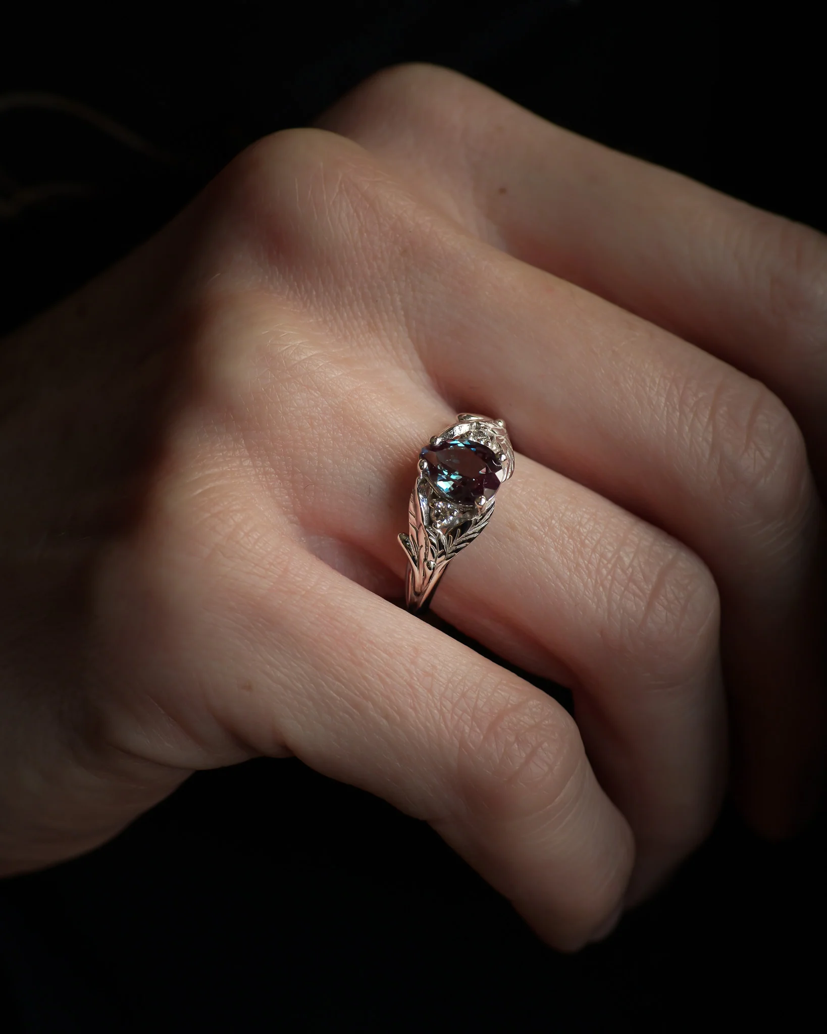 Alexandrite and diamonds engagement ring in a leafy setting / Wisteria - Image 4
