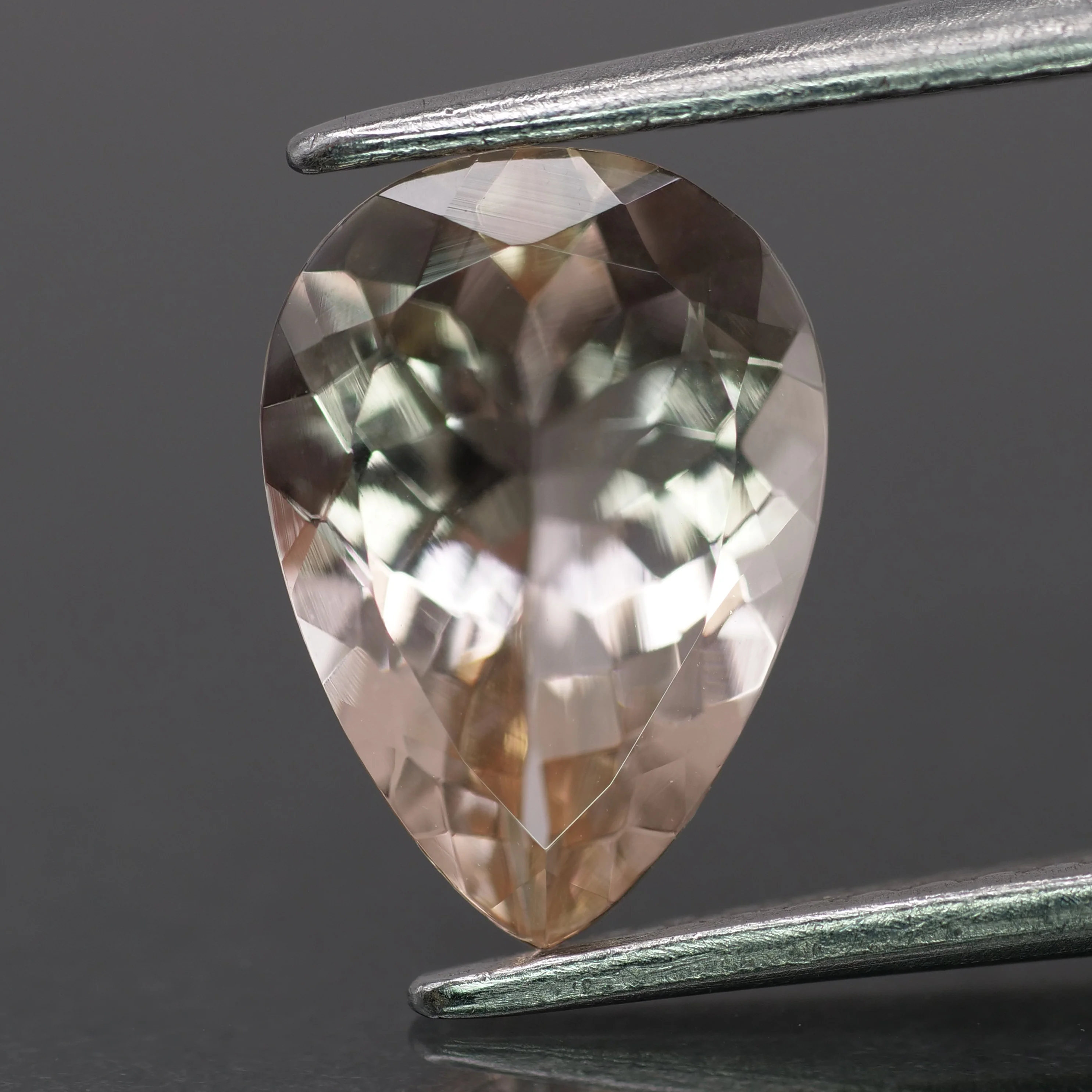 Morganite | natural, peach color, pear-cut, 10x7mm, 1.7ct, Madagascar