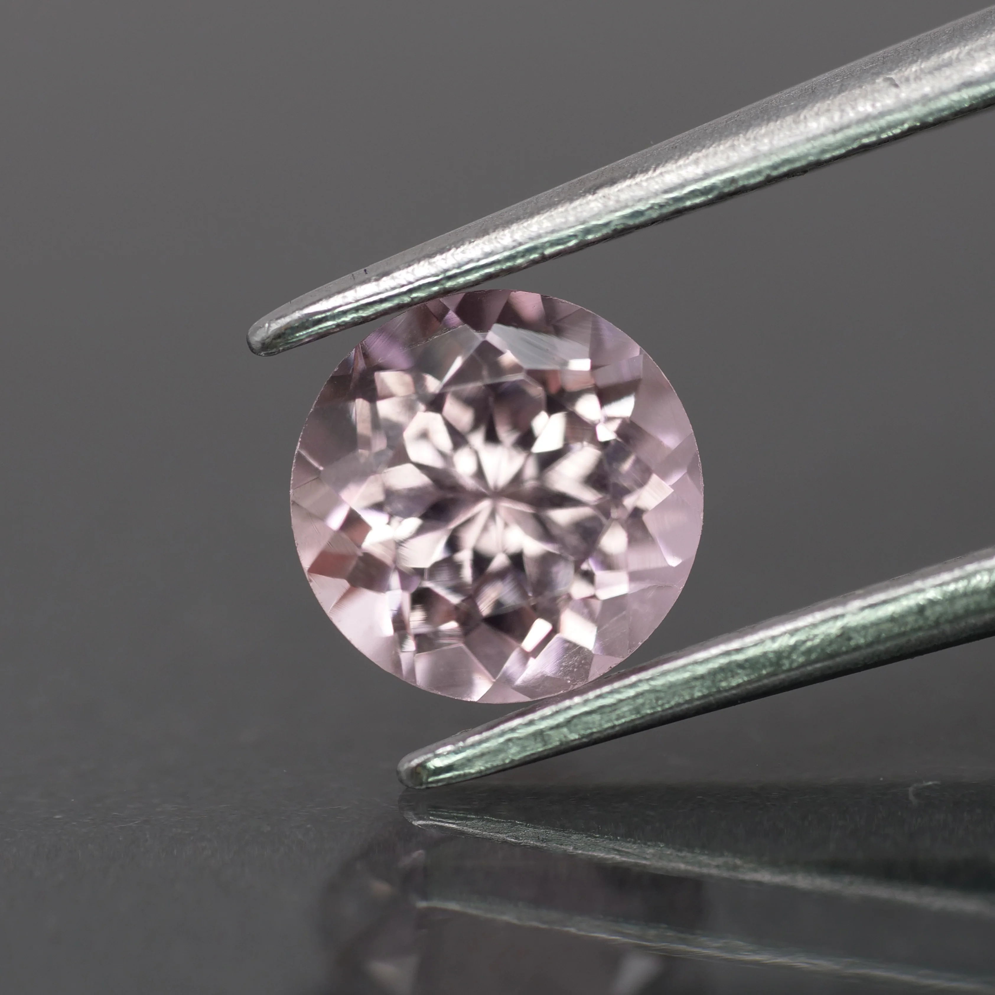 Morganite | natural, pink color, round-cut, 6mm, 0.7ct