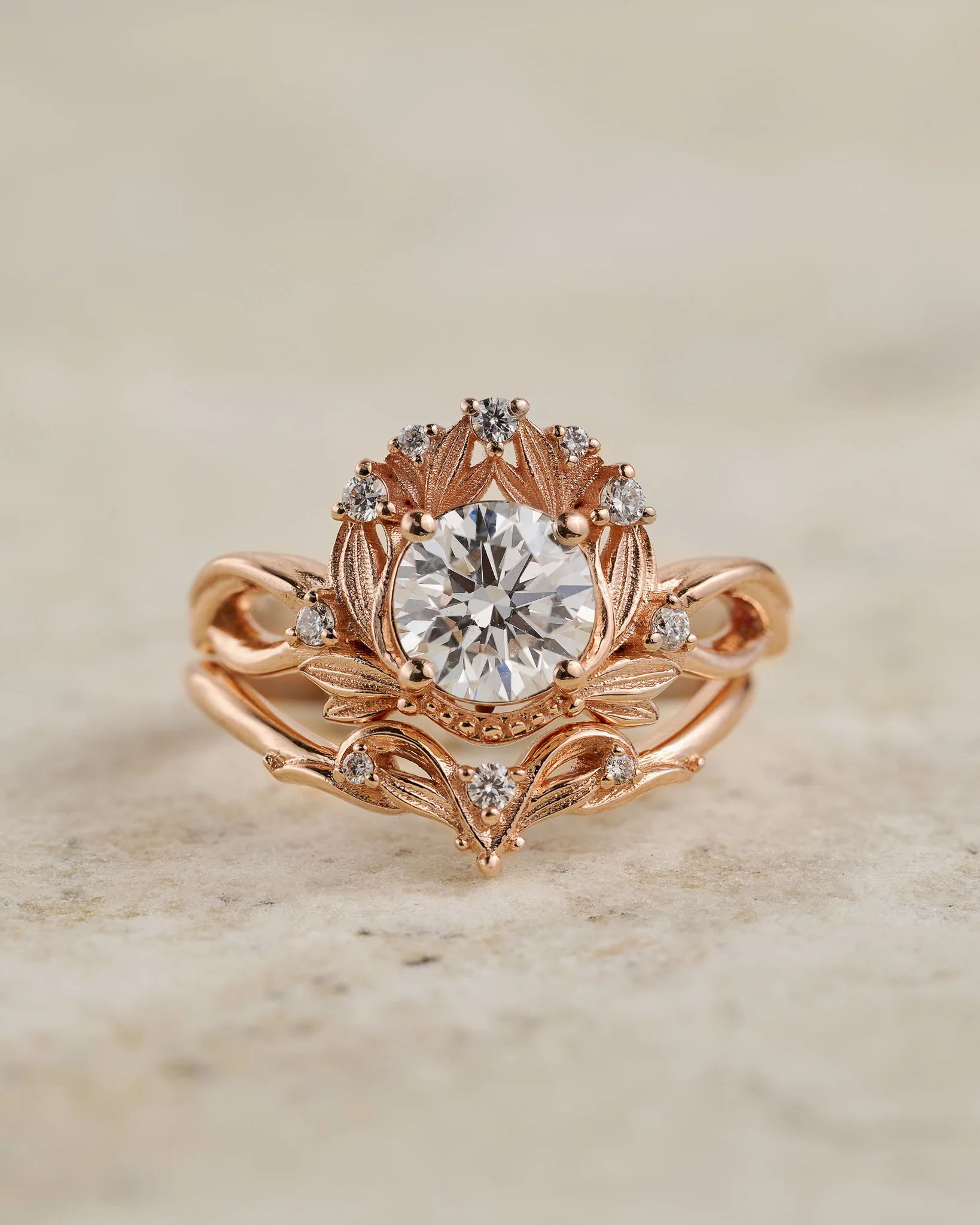 Mythology inspired bridal ring set with sparkling diamond / Nika
