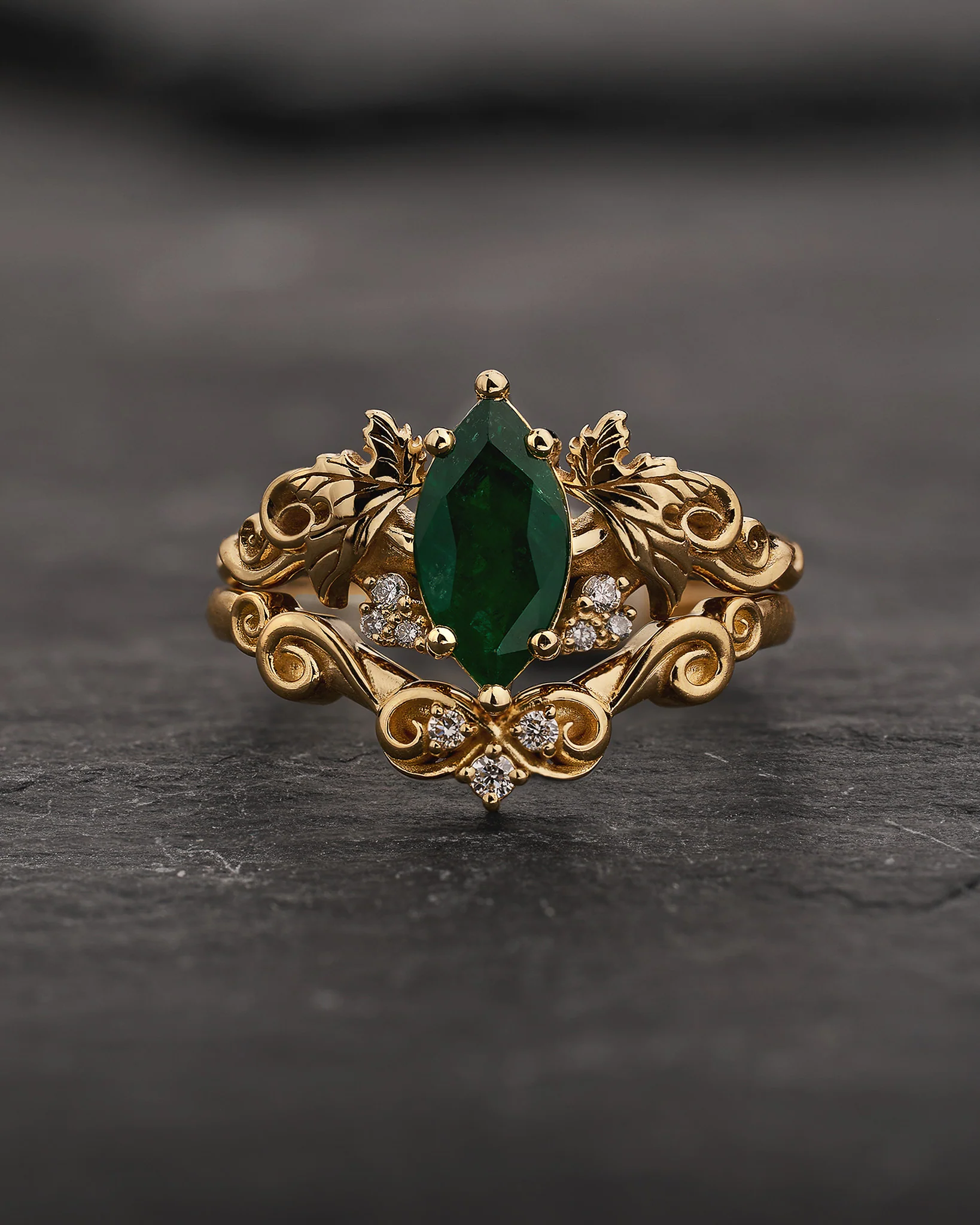 Natural Emerald Bridal Set with Matching Wedding Band / Vineyard