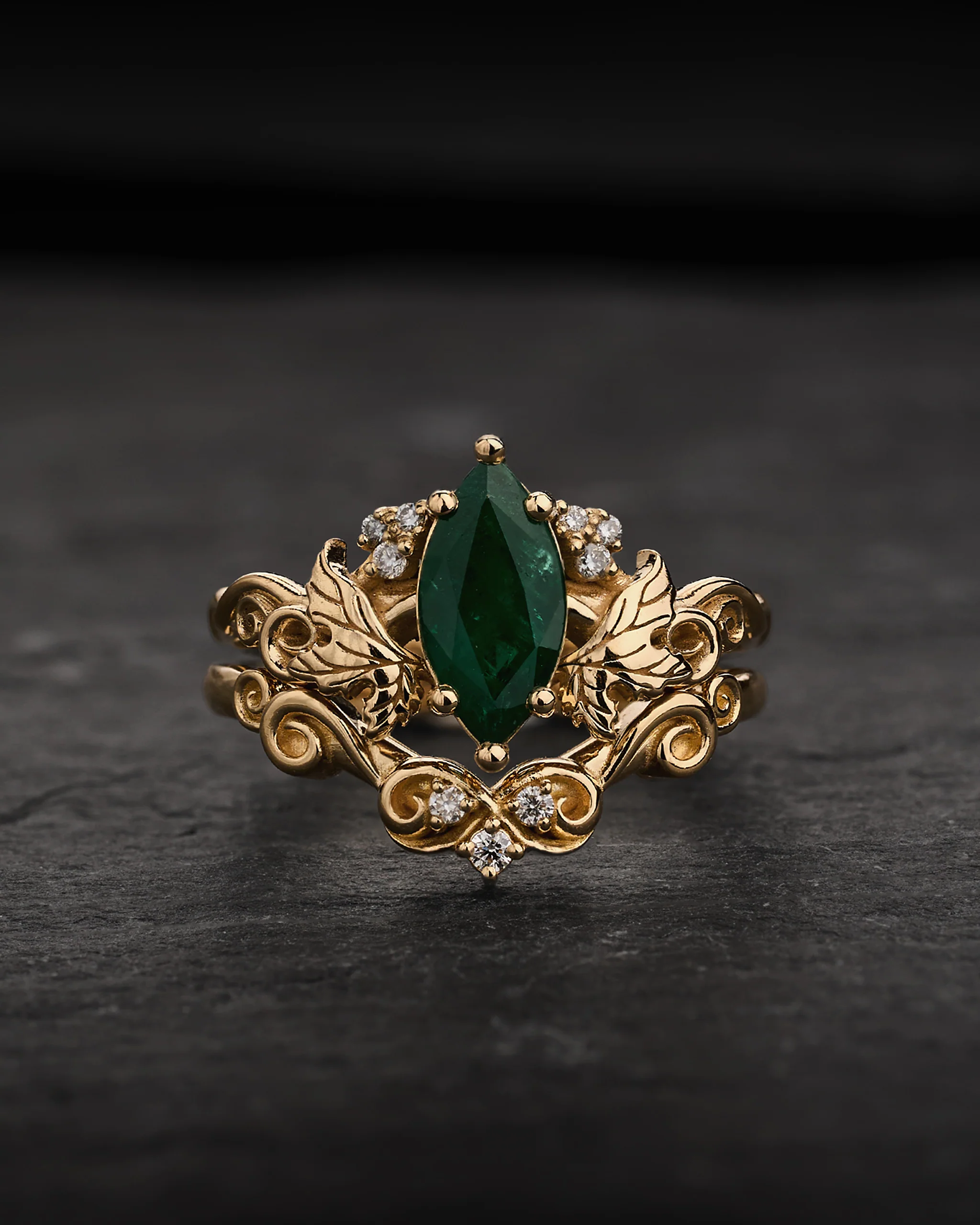 Natural Emerald Bridal Set with Matching Wedding Band / Vineyard - Image 3