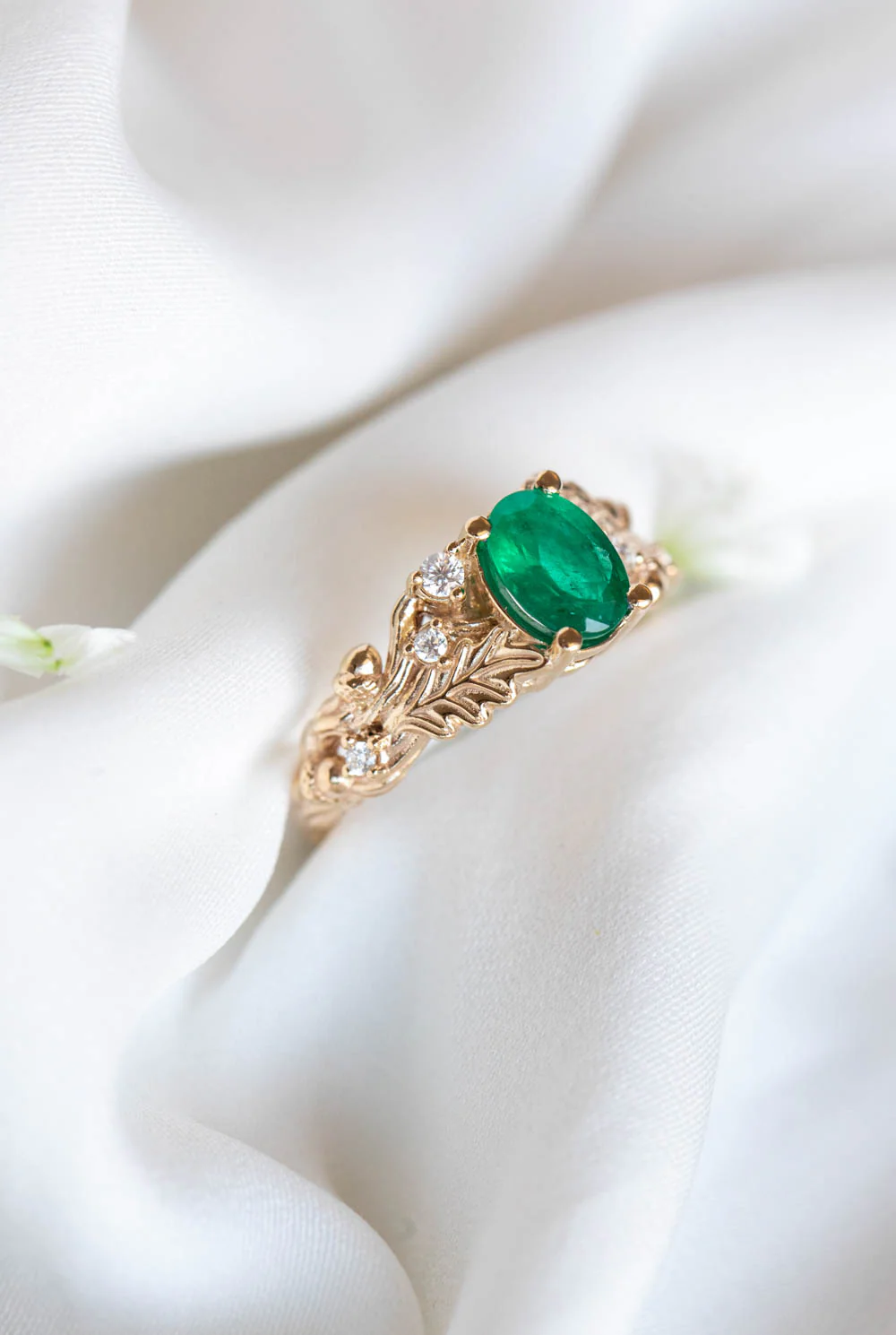 Natural emerald oak leaves engagement ring, gold ring with diamonds and acorns / Silviya - Image 3
