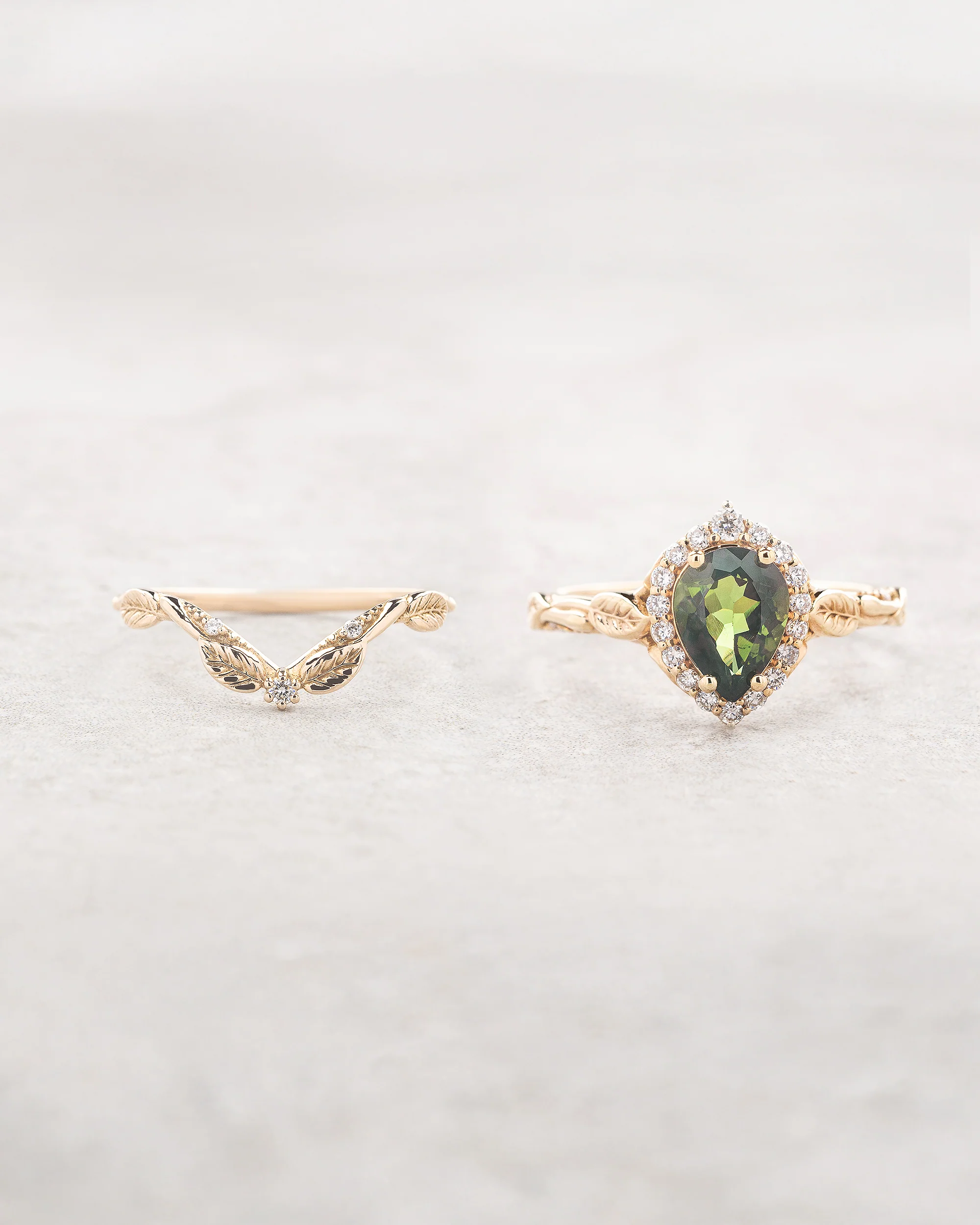 Nature inspired bridal ring set with green tourmaline and diamonds / Florentina - Image 3