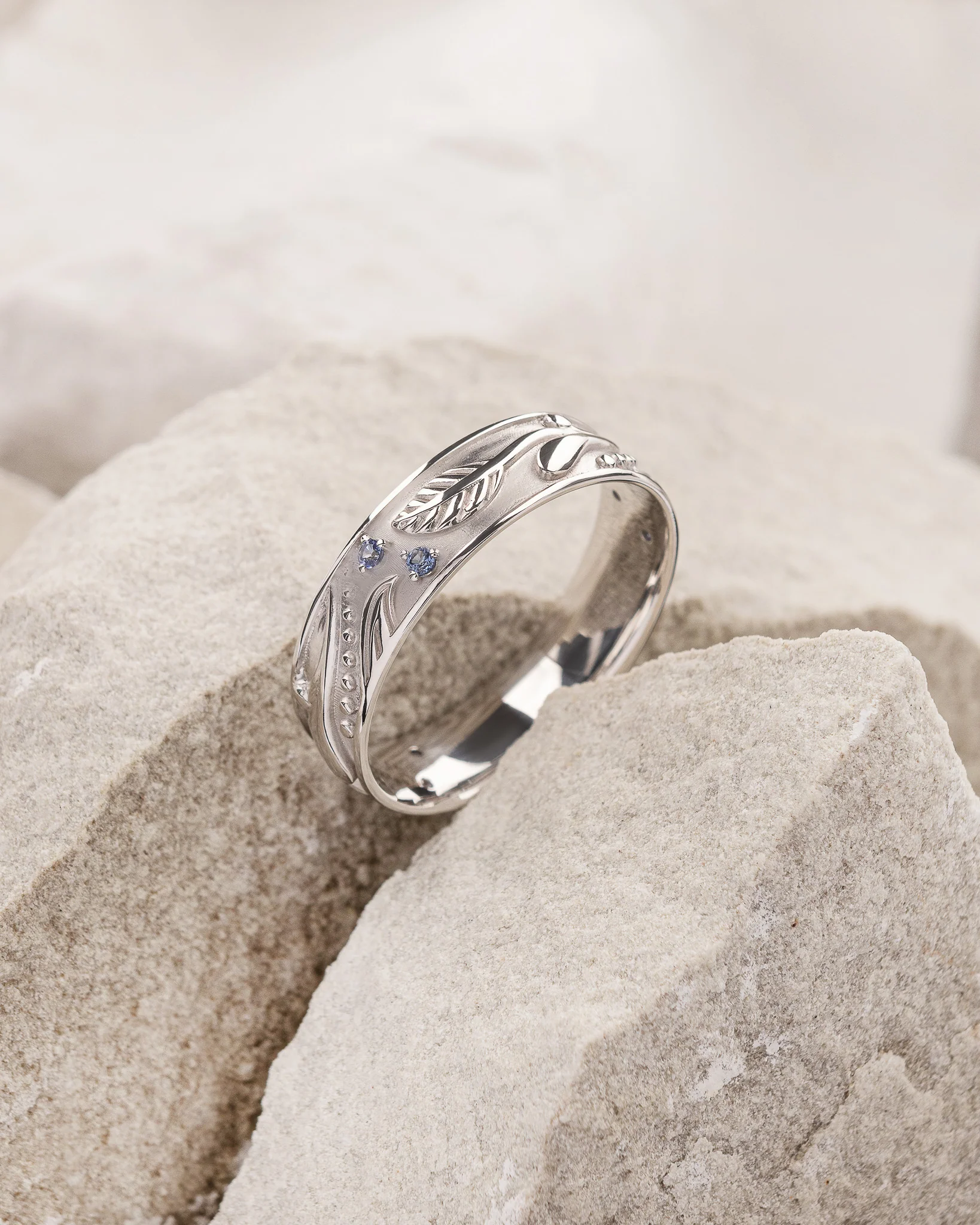 Nature inspired wedding band with sapphires / Callisto - Image 4