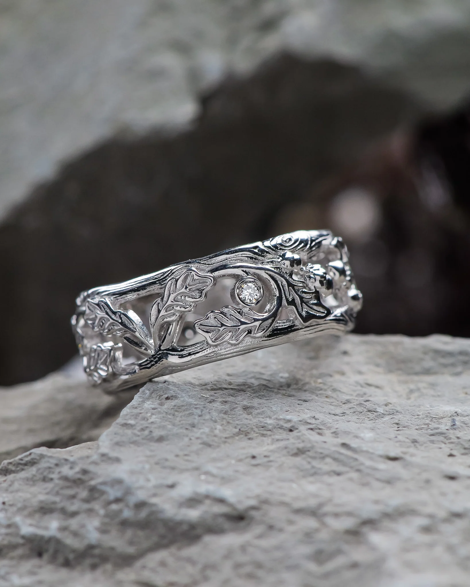 Oak leaves wedding band with diamonds and acorns, nature inspired wedding ring for man - Image 3