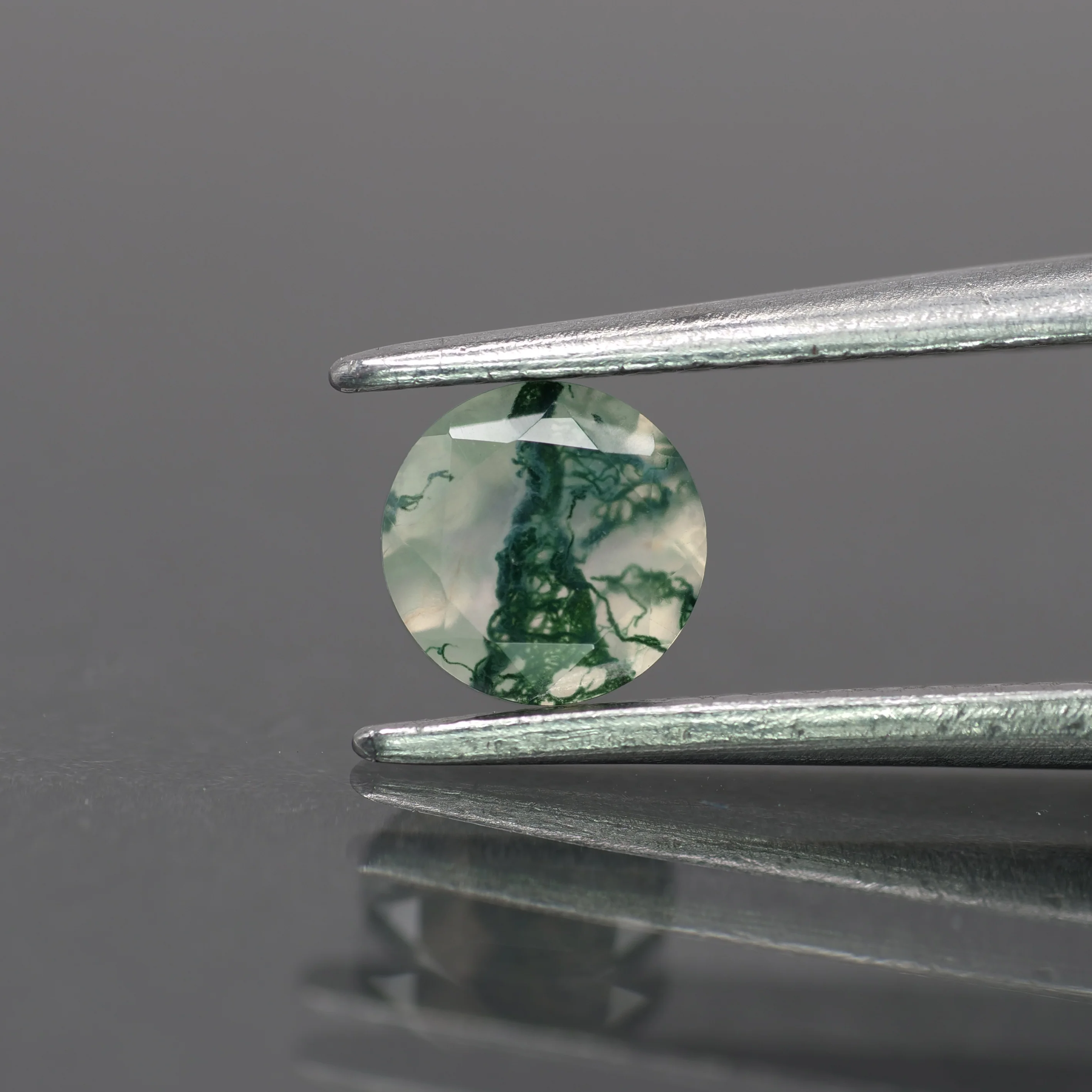 One of a kind moss agate | natural, green color, round-cut, 5mm, 0.5ct