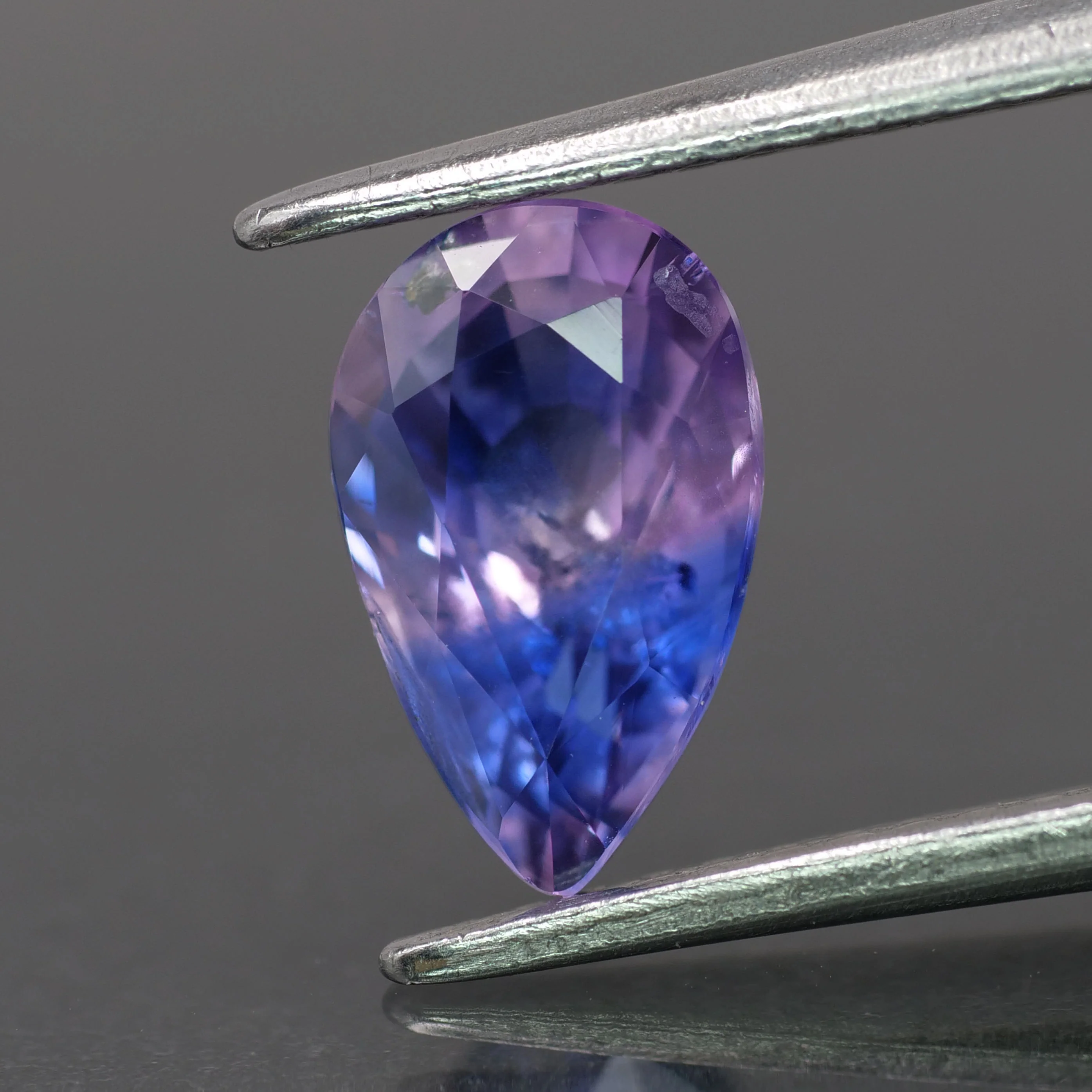 Opalescent sapphire | natural, bi-color: pink & blue, pear-cut, *8.5x5.5mm, 1.3ct