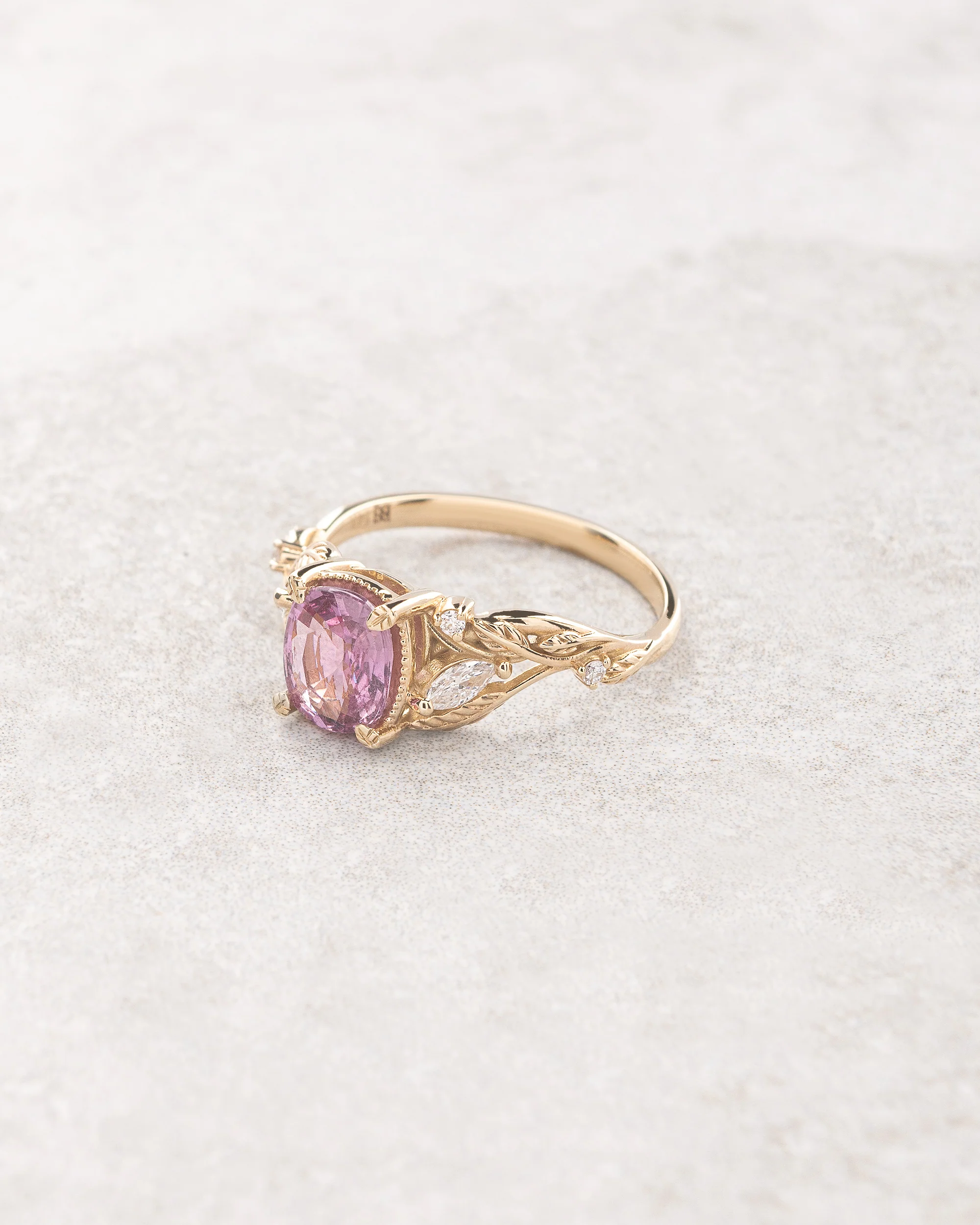 Patricia asymmetric | engagement ring setting for 7 mm cushion cut gemstone - Image 8