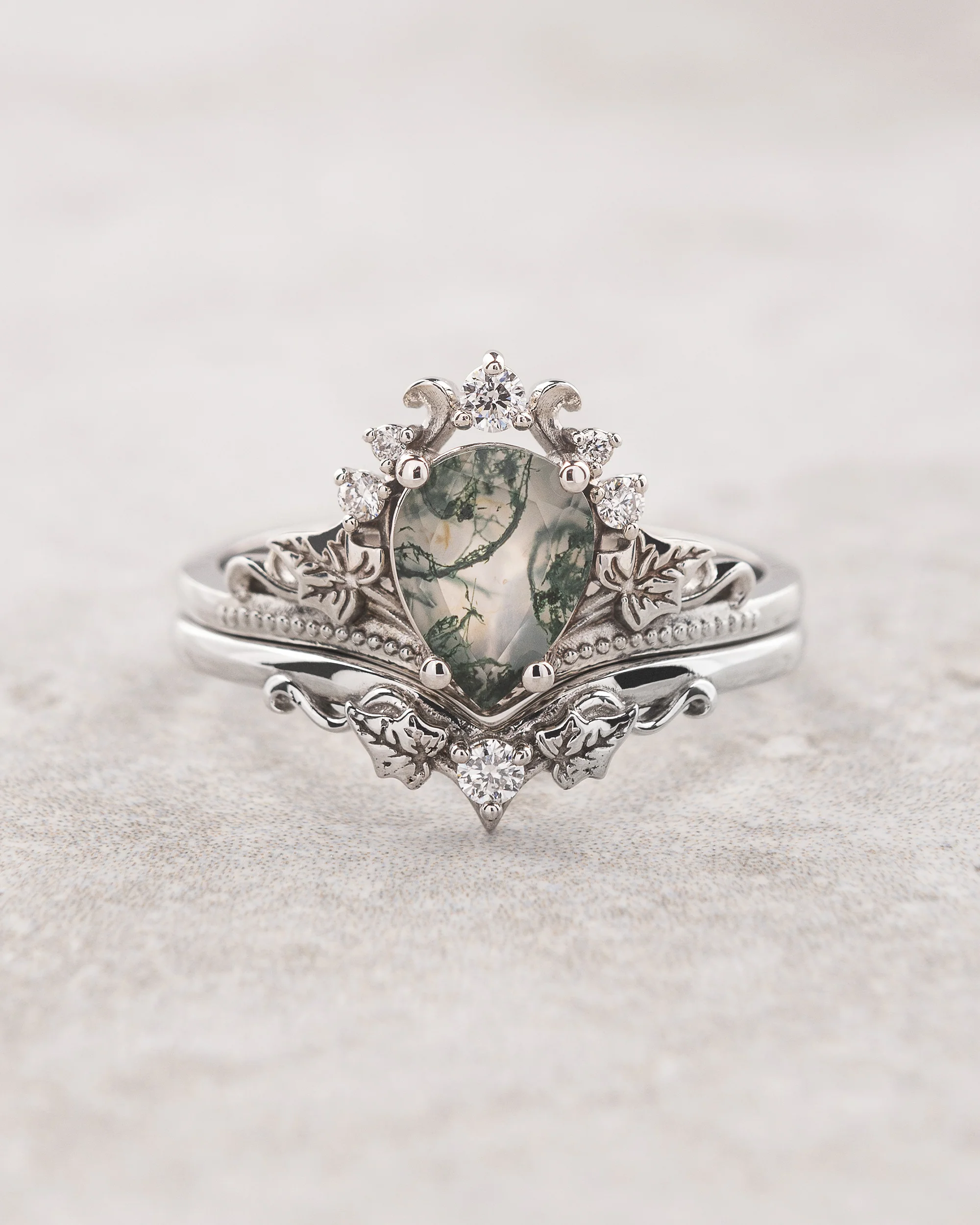 Natural moss agate bridal ring set, alternative engagement ring set / Ariadne