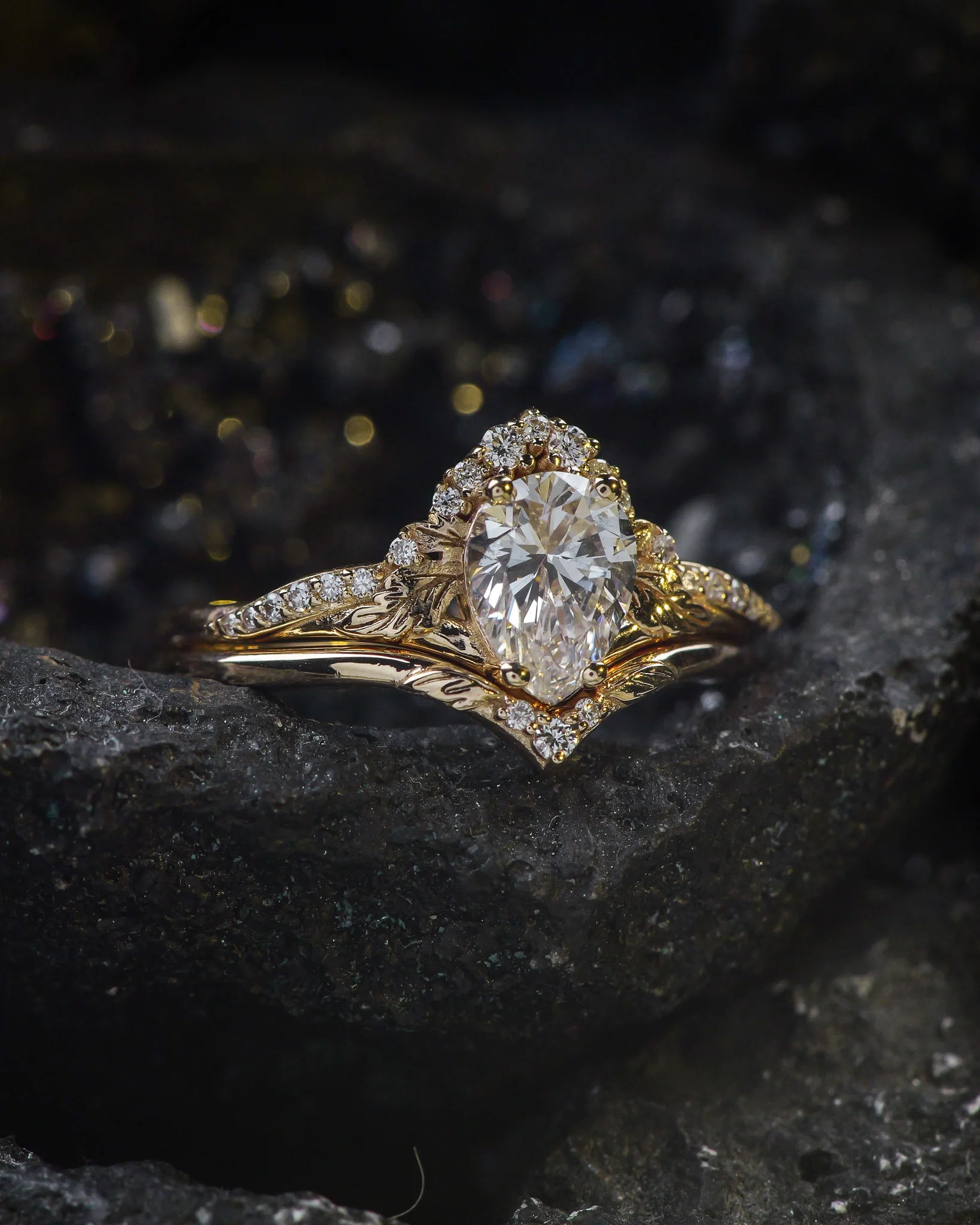 Pear lab grown diamond engagement ring, nature inspired gold promise ring with diamonds / Amelia - Image 4