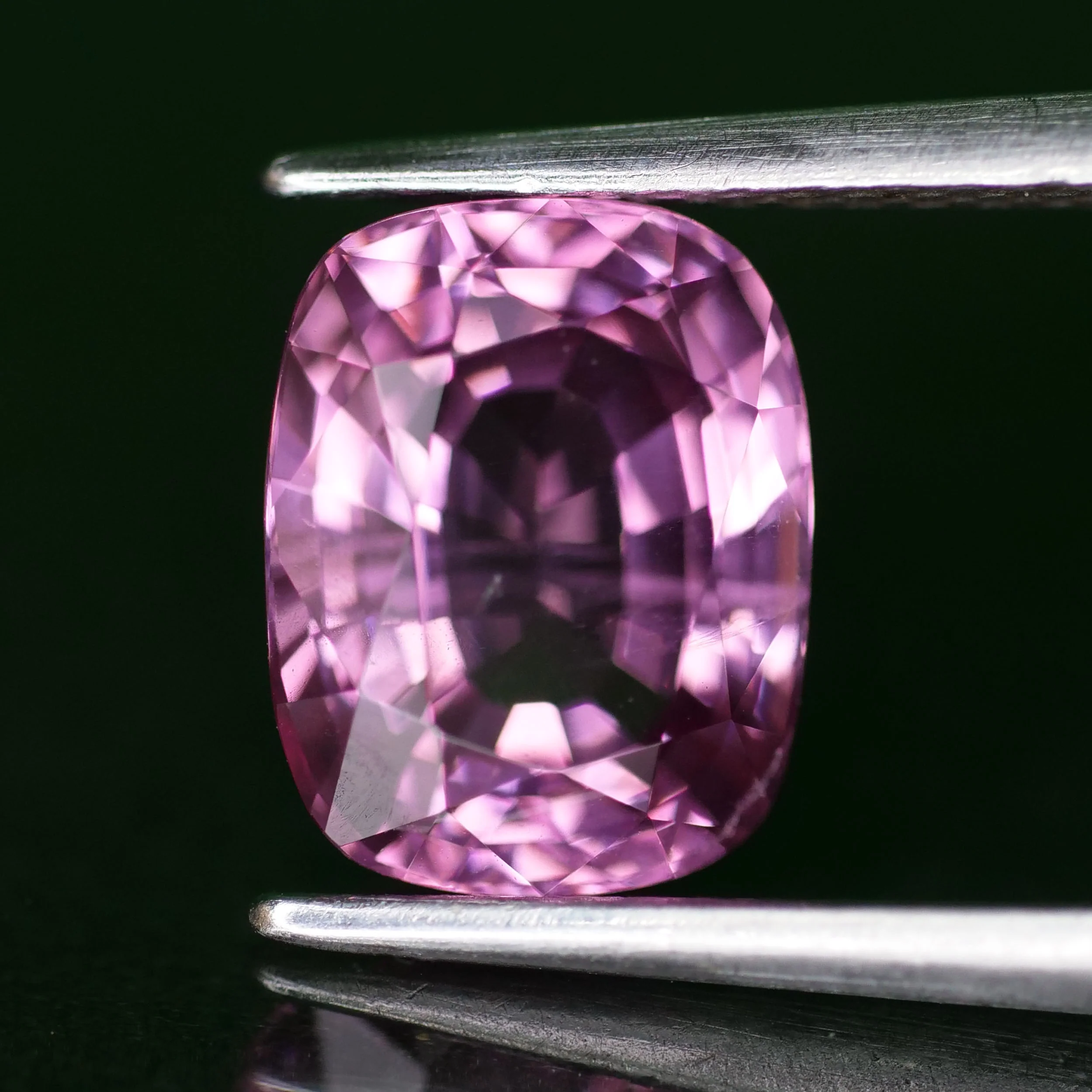 Spinel | natural, purple color, cushion-cut, *8.5x6.5mm, 2.5ct