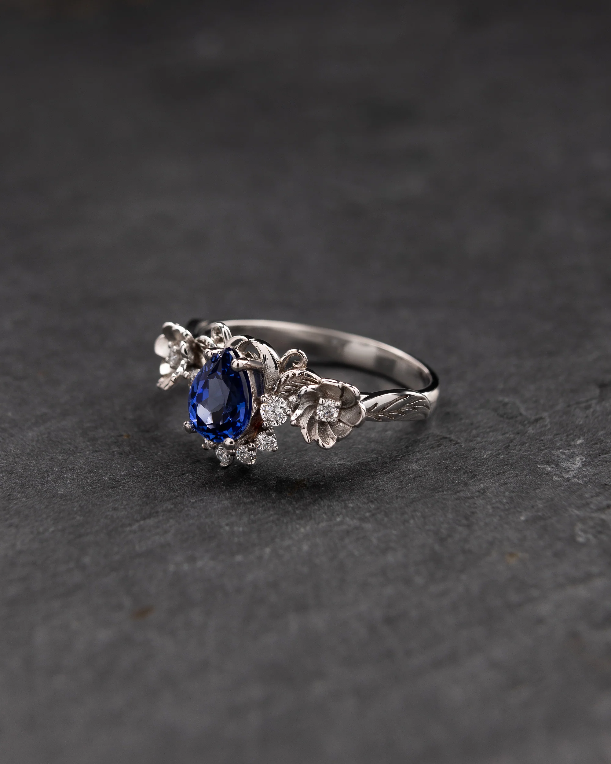 Flower engagement ring with lab sapphire and diamonds / Adelina - Image 2