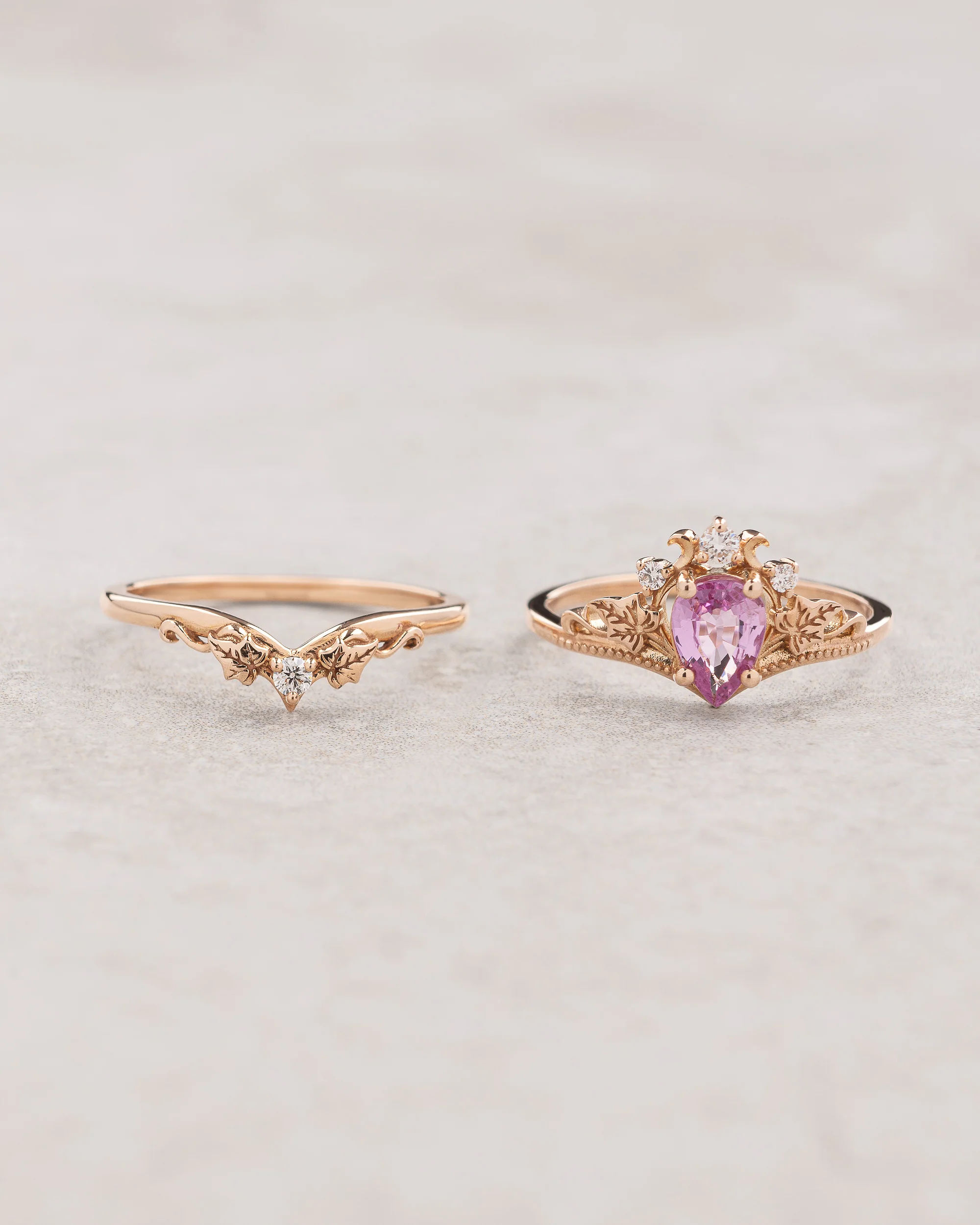 Ariadne | bridal ring set, pear cut 7x5 mm gemstone setting - Image 4