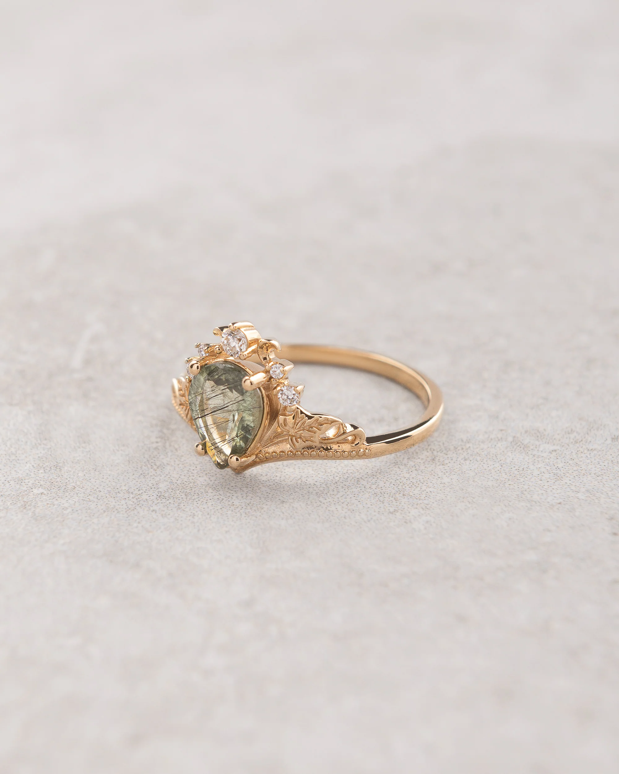 Unusual rutile peridot engagement ring, golden ring with ivy leaves / Ariadne - Image 2
