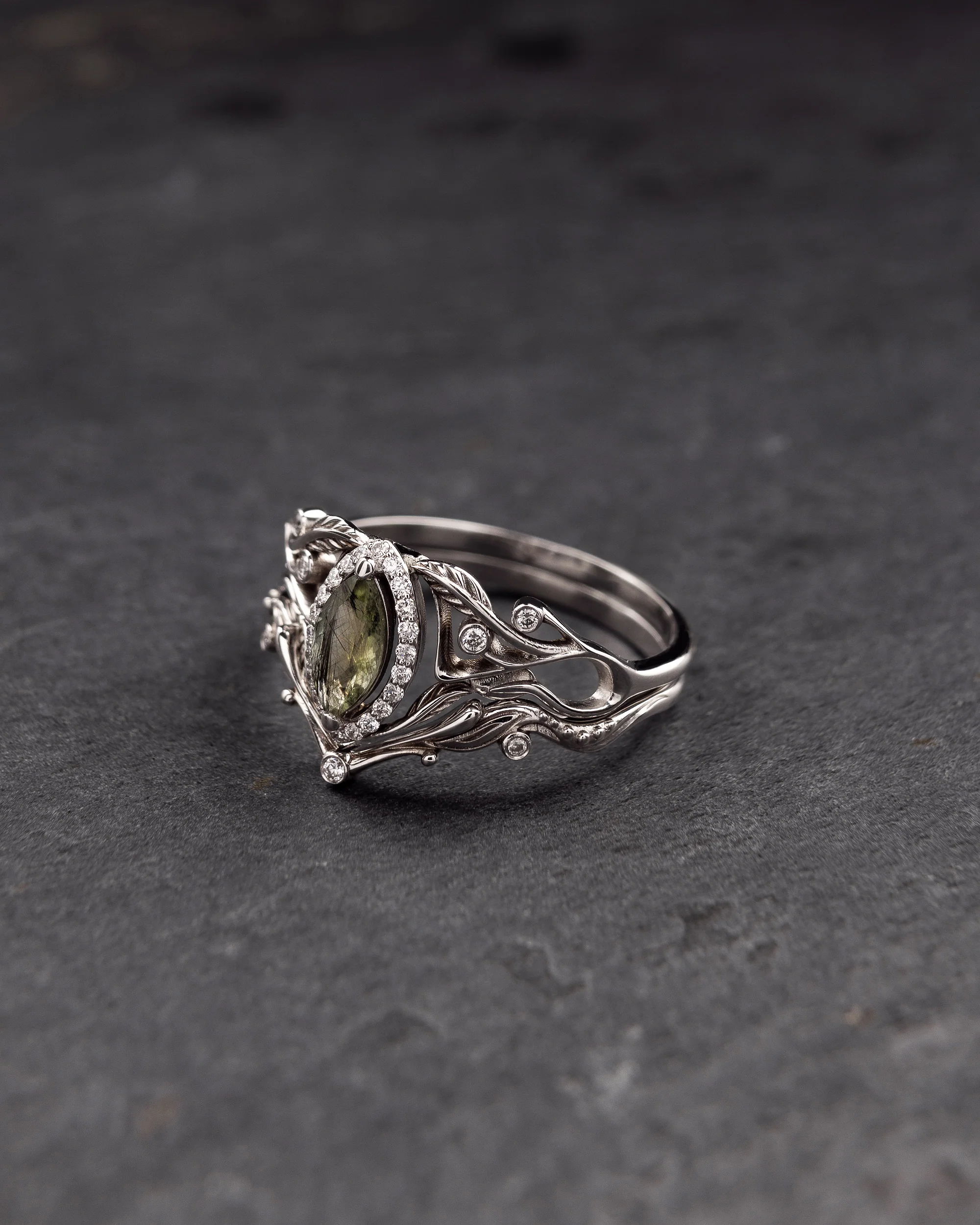 Rutile peridot bridal ring set in art nouveau inspired style / Callisto - Image 3