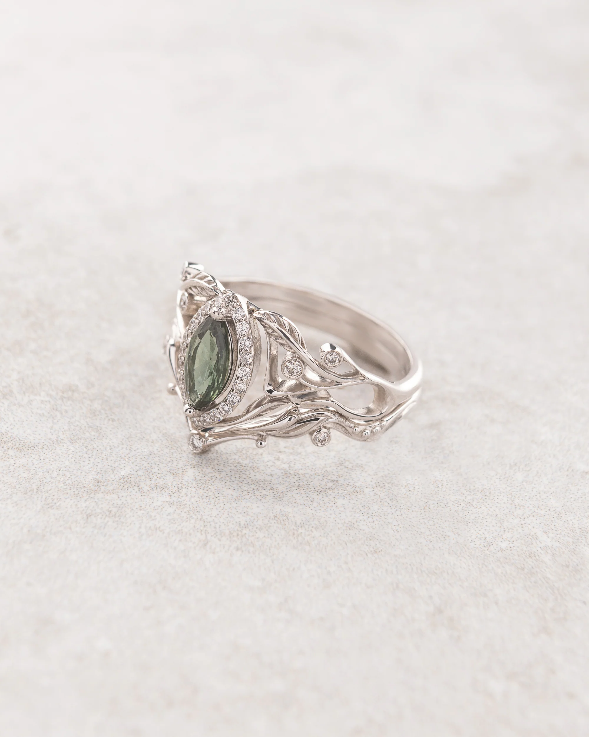 Natural green sapphire bridal ring set in art nouveau style / Callisto - Image 2